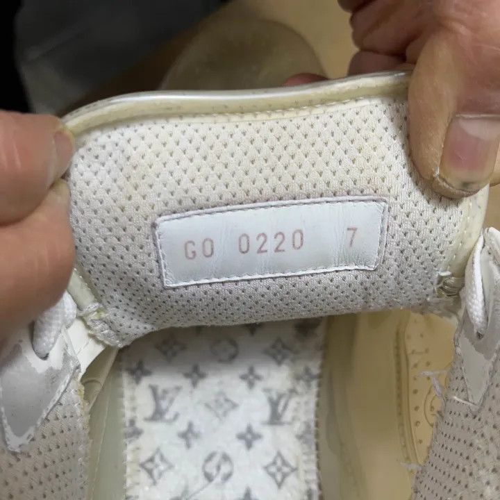 Louis Vuitton Louis Vuitton Trainer Monogram Floral Low-Top Sneakers -250 Size US 8 / EU 41 - 2 Thumbnail
