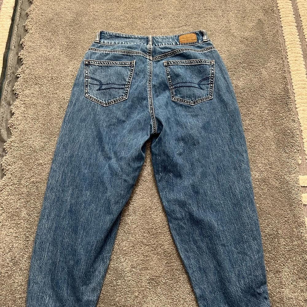 Designer American Eagle relaxed mom jean 2 short Size 26" / US 2 / IT 38 - 9 Thumbnail