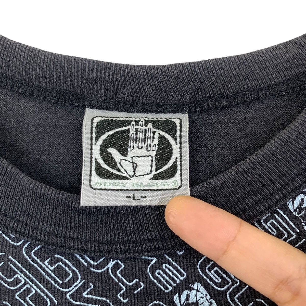 Body Glove Vintage BODY GLOVE SURF Over Print AOP Tank Top Tee Shirt Size US L / EU 52-54 / 3 - 5 Thumbnail