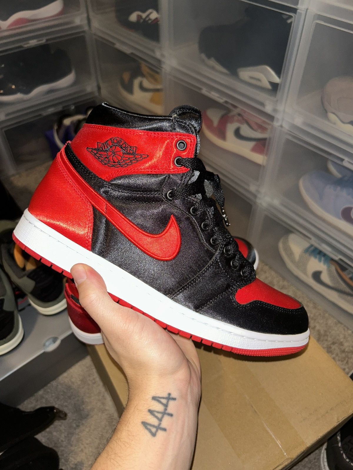 Jordan Brand Jordan 1 satin bred Size US 8.5 / EU 41-42 - 1 Thumbnail