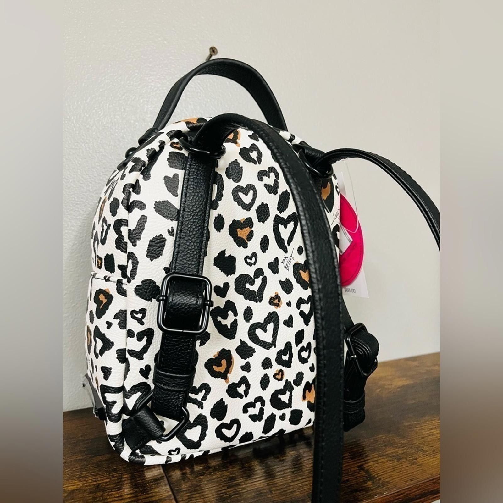 Betsey Johnson Betsey Johnson Leopard Backpack/Crossbody NWT​​​​​ Size ONE SIZE - 5 Thumbnail