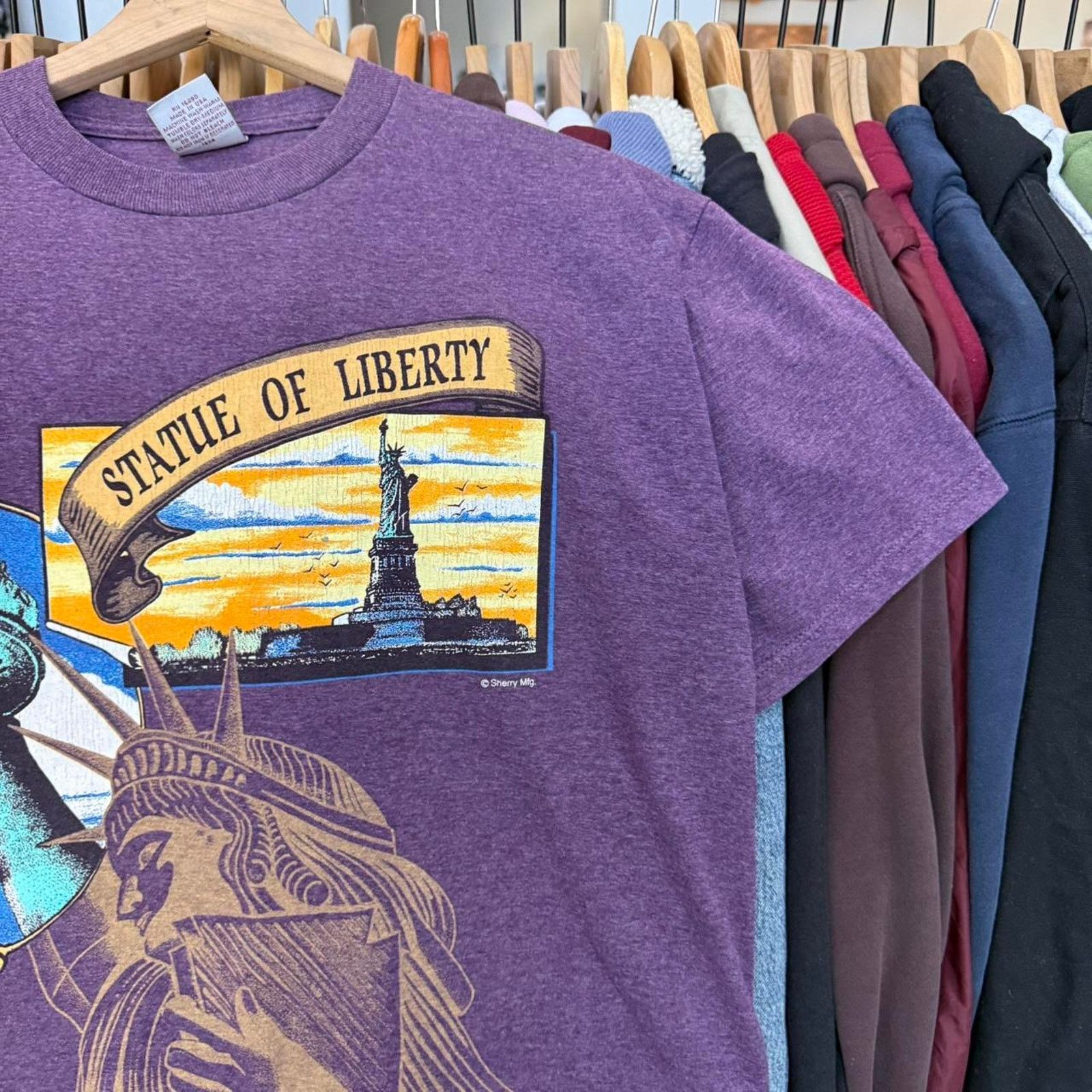 Other Vintage 90s Statue of Liberty Super Cool Graphic T-Shirt Size US L / EU 52-54 / 3 - 3 Thumbnail