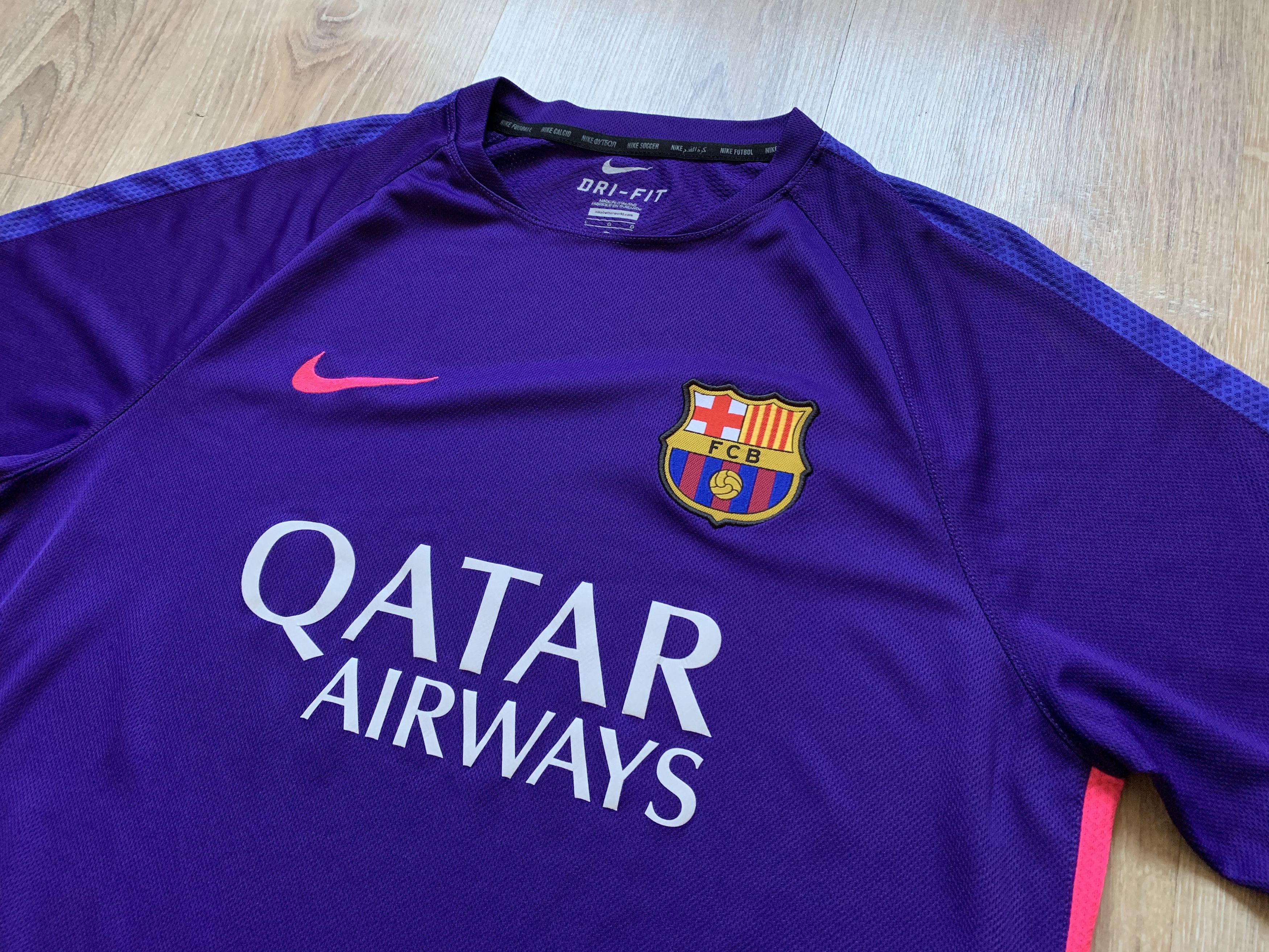 Nike Vintage Nike Barcelona Training Shirt Size US L / EU 52-54 / 3 - 3 Thumbnail