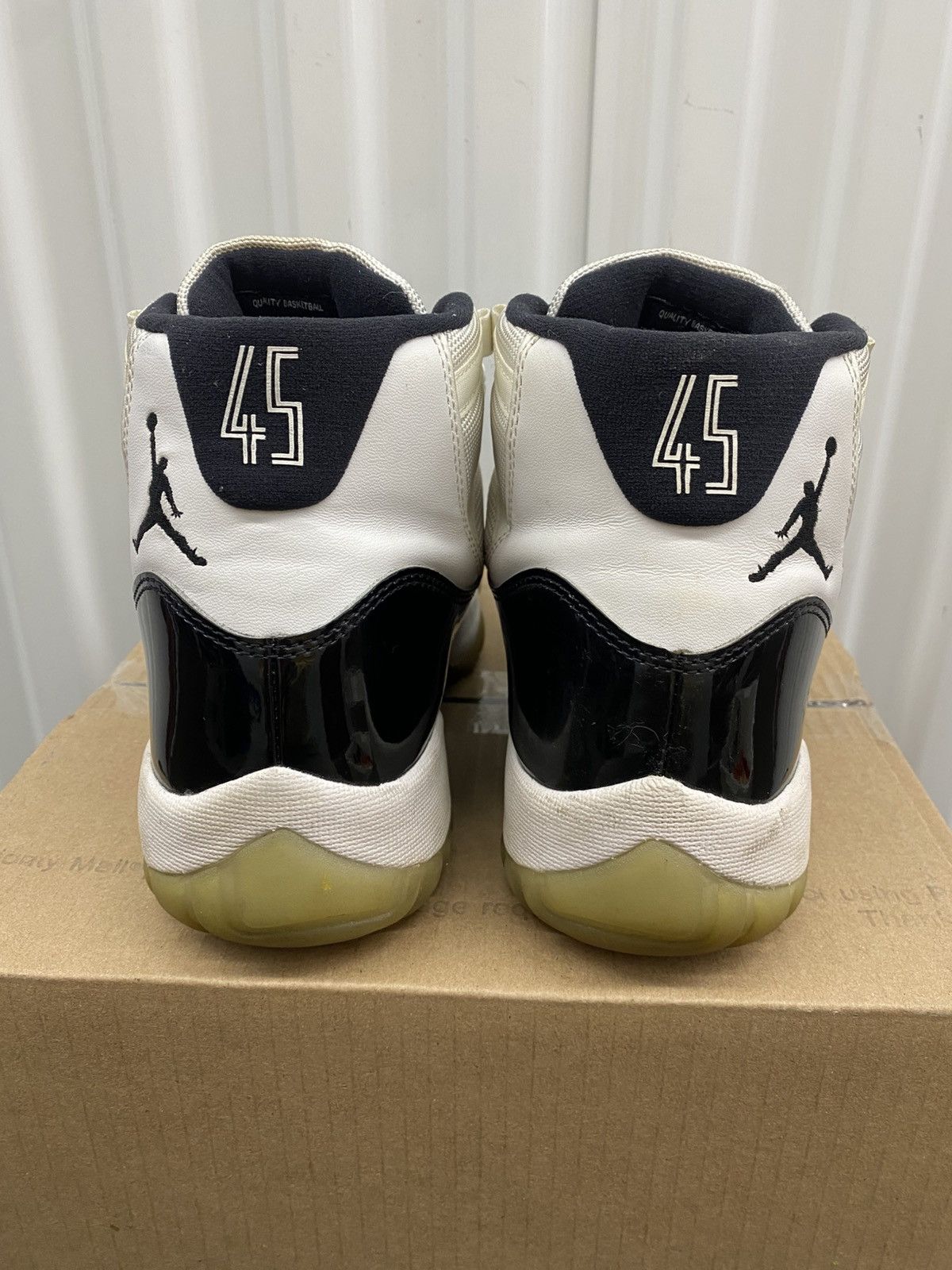 Jordan Brand Nike Air Jordan Retro 11 Concord 2018 Size 9 Men Size US 9 / EU 42 - 5 Thumbnail