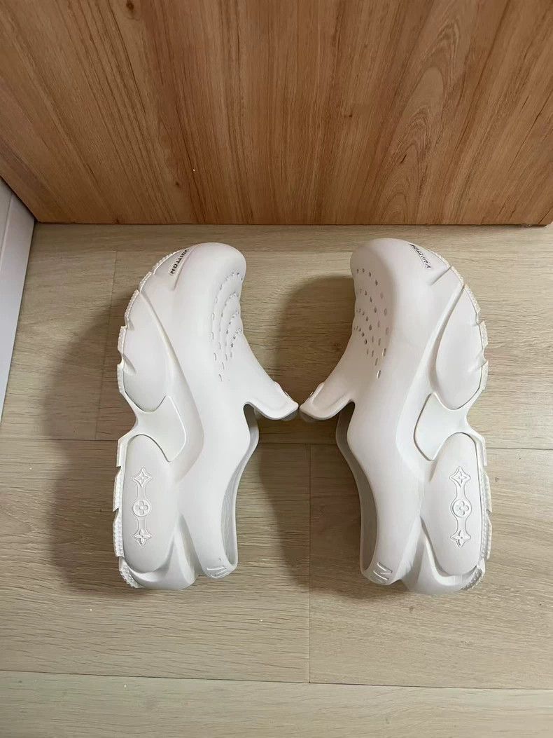 Louis Vuitton lv white slip-on sandals-2508 Size US 8 / EU 41 - 4 Thumbnail