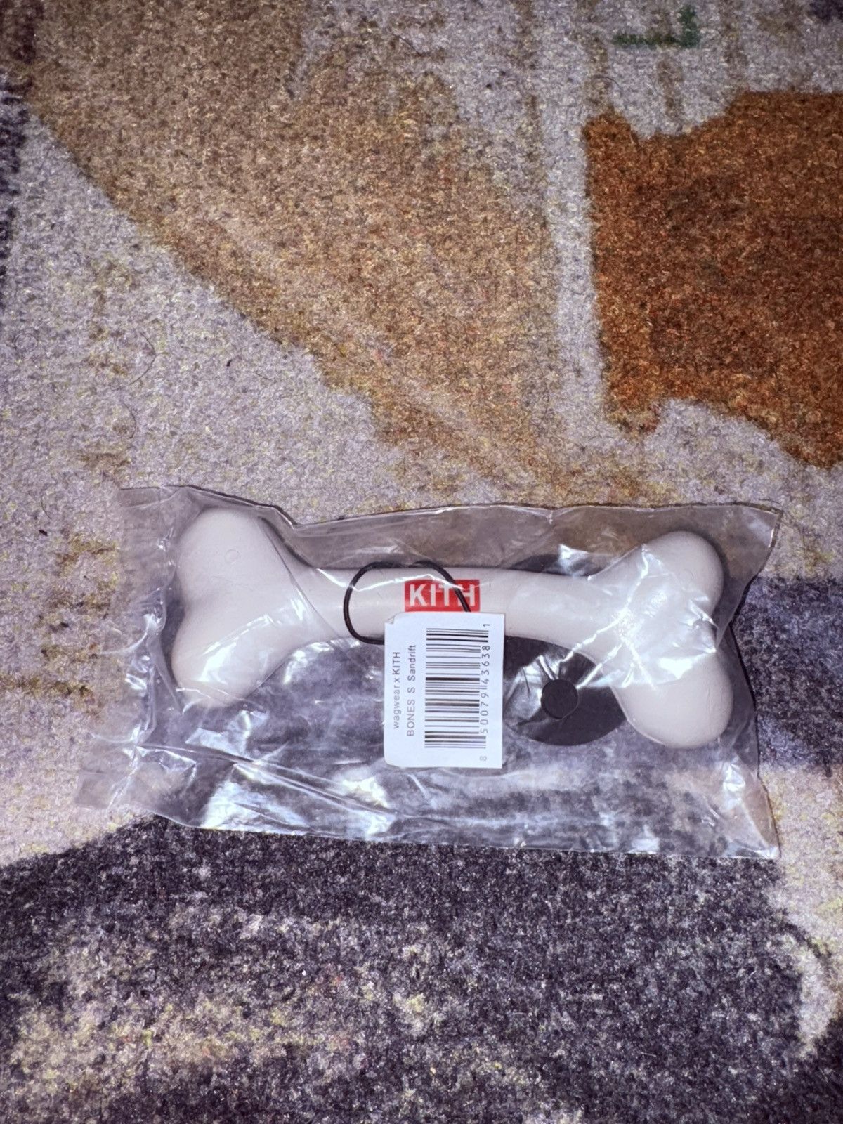 Kith Kith Wagwear Bone (Small) Size ONE SIZE - 1 Thumbnail