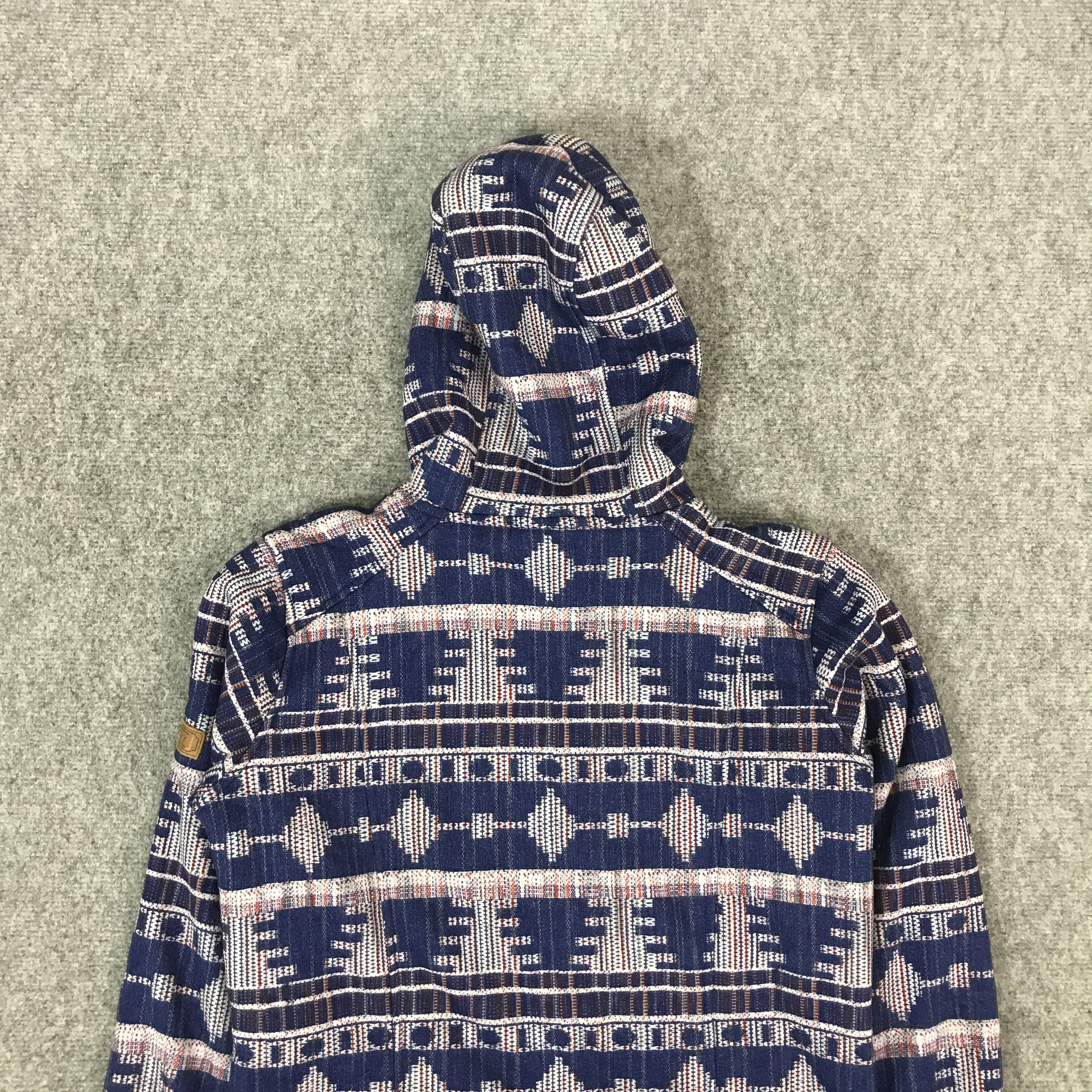 Japanese Brand JAPAN ROXY NAVAJO DESIGN HOODIES JACKET Size US M / EU 48-50 / 2 - 4 Thumbnail