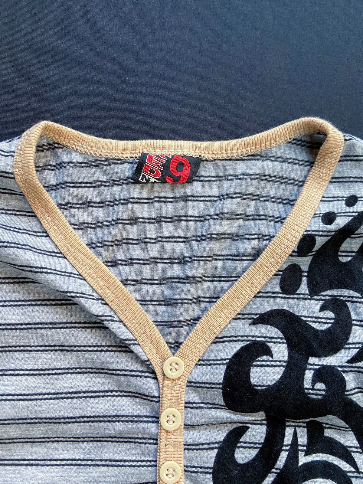 If Six Was Nine RED NINE STRIPED TATTOO DESIGN LONG SLEEVE Size US S / EU 44-46 / 1 - 7 Thumbnail