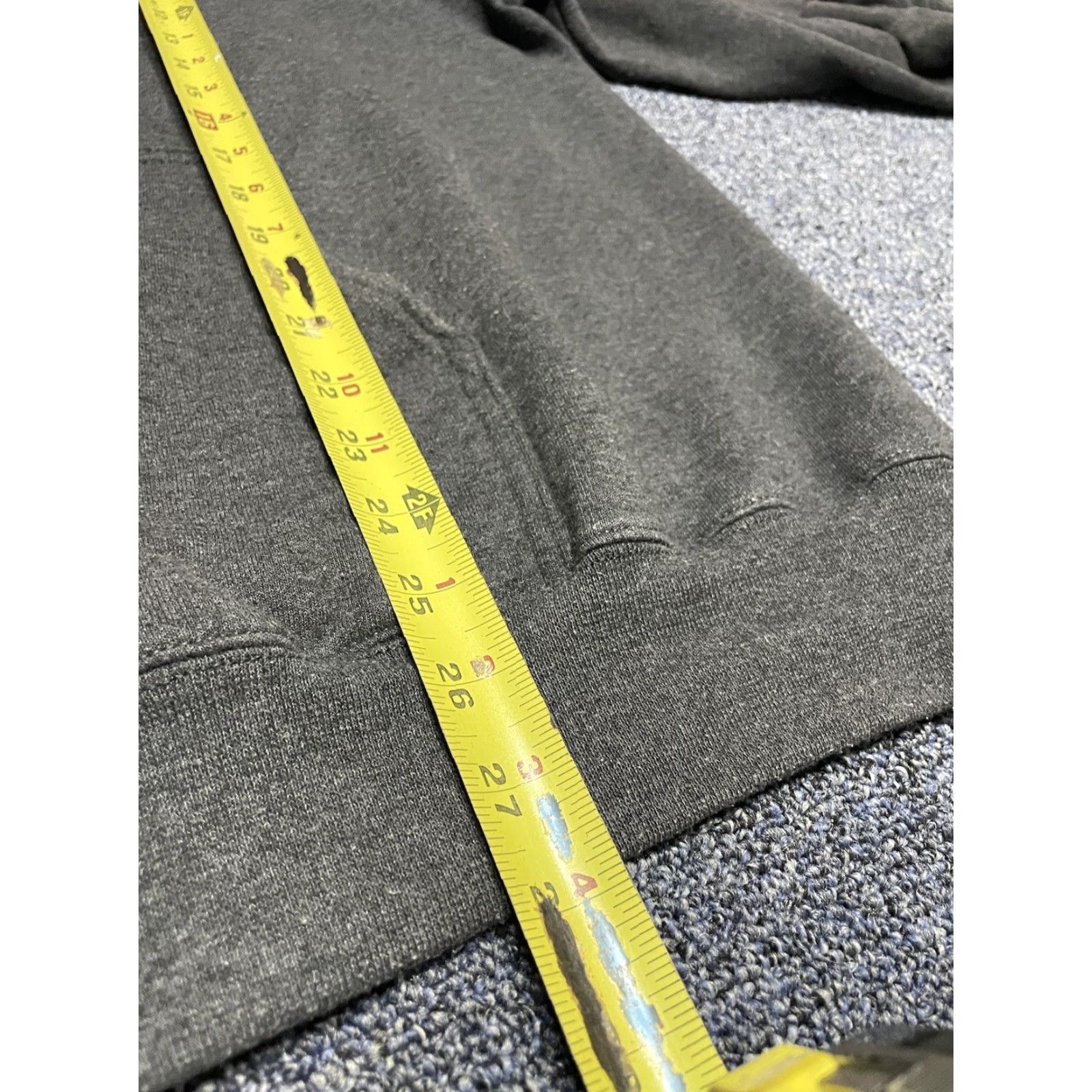 Vintage Krispy Kreme Full Zip Hoodie Gray XL Unisex Adults 90s Logo Embroidered Pockets Hooded Zip 3 Season (Fall Winter Spring) Shirt? Size US XL / EU 56 / 4 - 5 Thumbnail