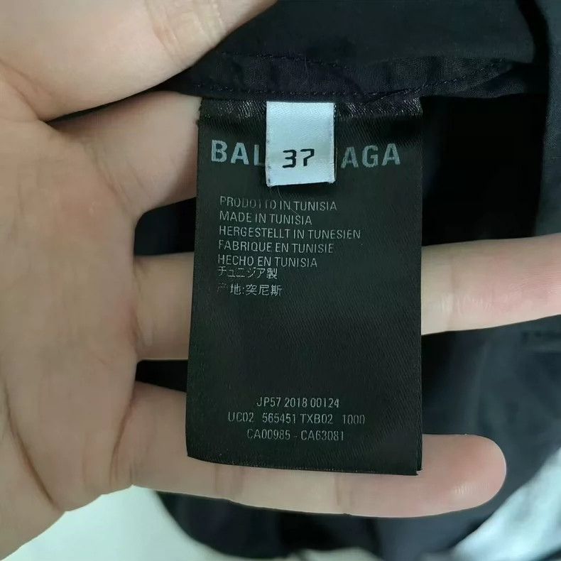 Balenciaga Balenciaga size 37 Small black logo shirt Size US XS / EU 42 / 0 - 3 Thumbnail