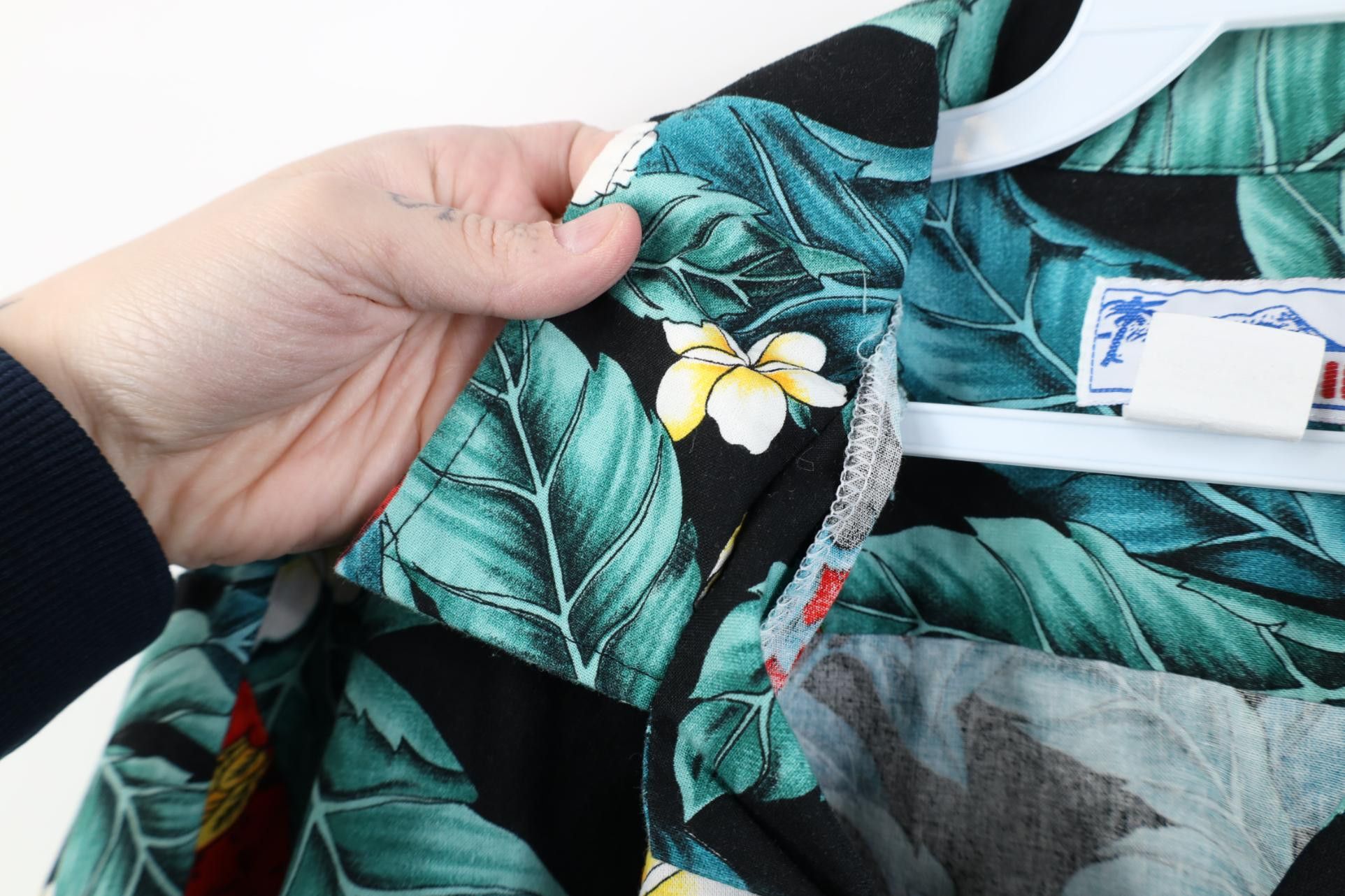 Vintage Vintage 90s Magnum PI Tom Selleck Parrot Button Shirt Size US L / EU 52-54 / 3 - 9 Thumbnail