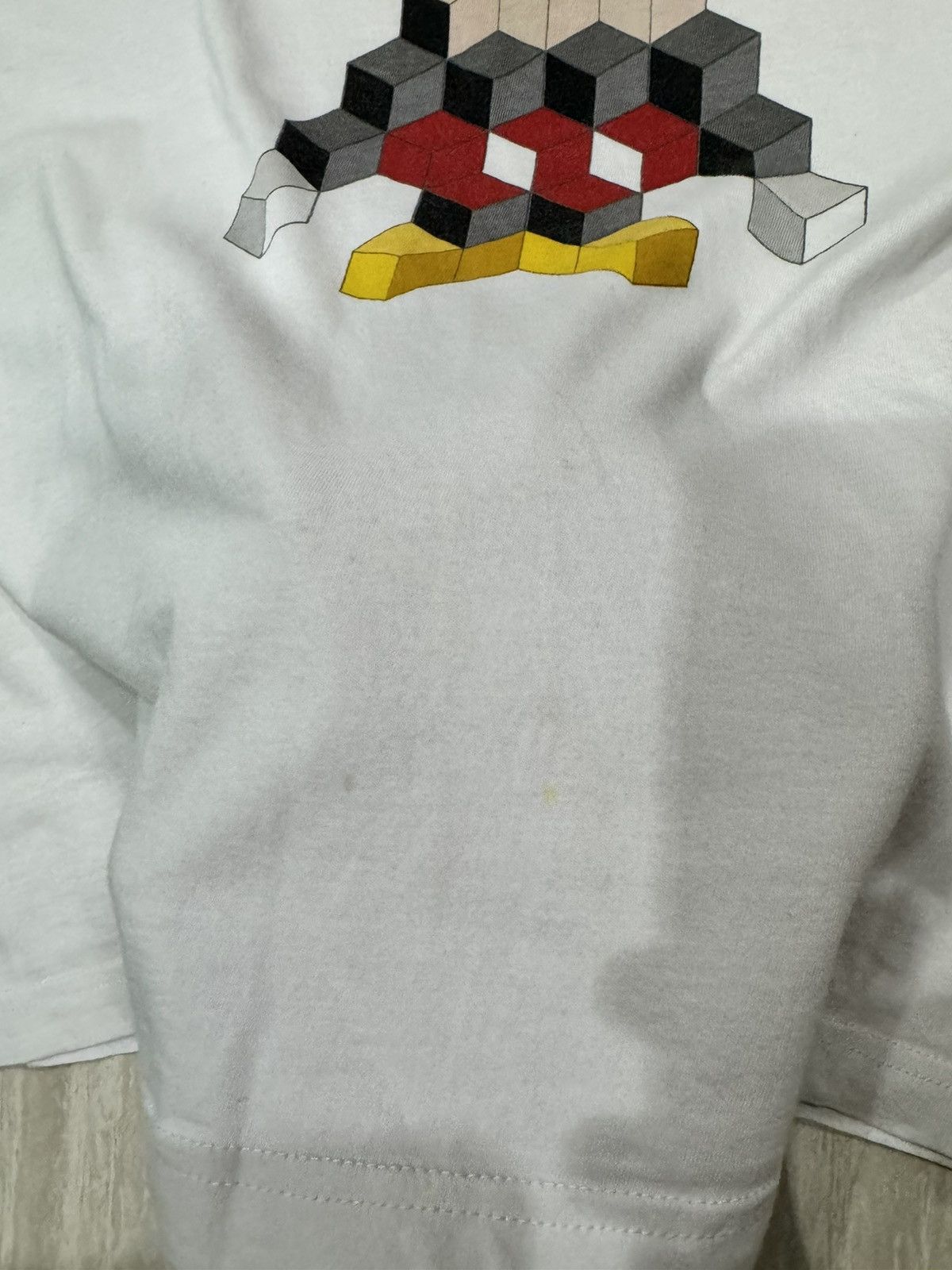 Disney Mickey mouse cube Uniqlo x Disney White Shirt L Size Size US L / EU 52-54 / 3 - 5 Thumbnail