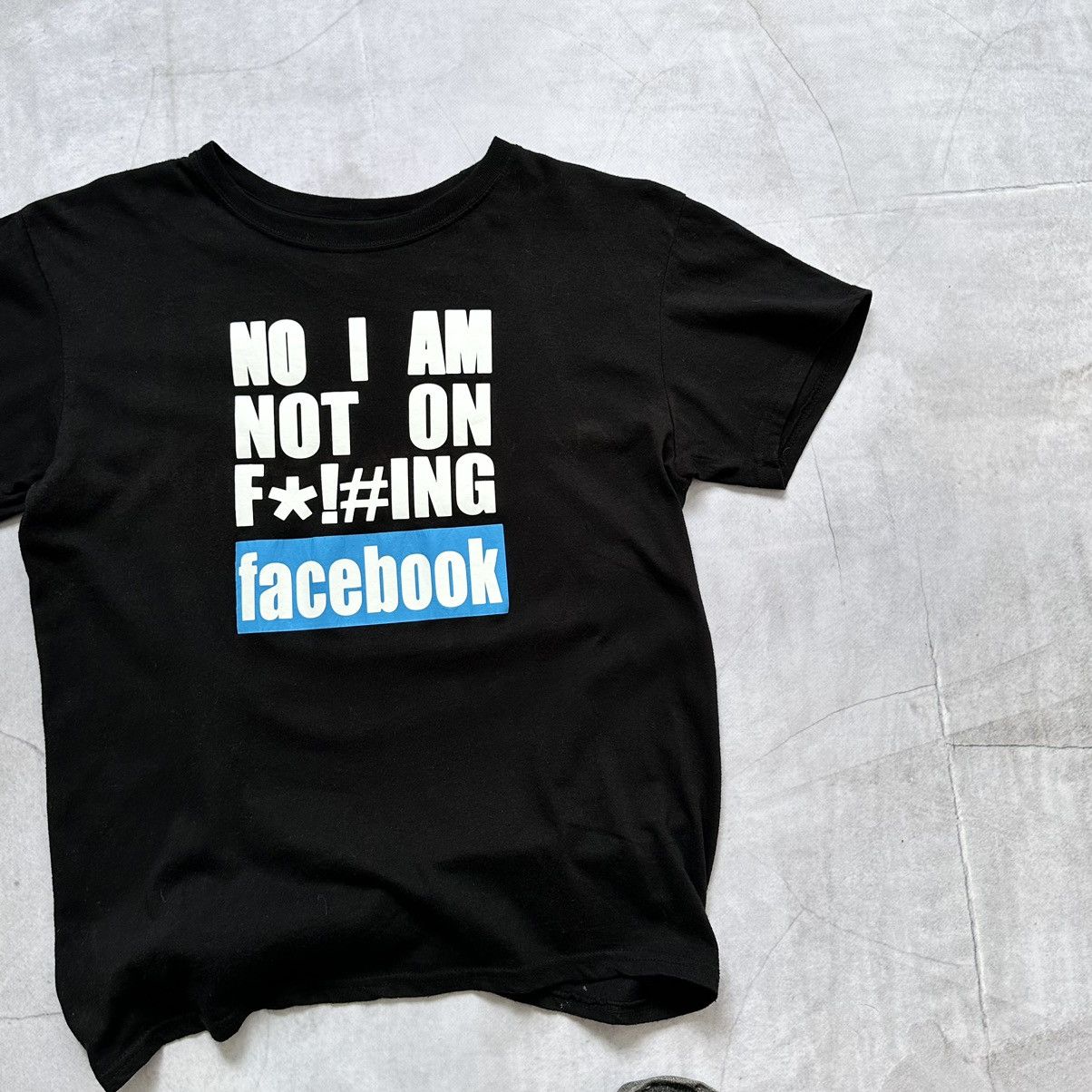 Walter Van Beirendonck Y2K Adult “I am not on fucking Facebook” Vintage T Shirt Size US L / EU 52-54 / 3 - 2 Thumbnail