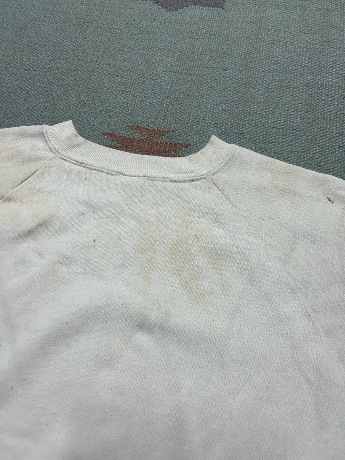 Vintage Vintage 70s 80s sweatshirt blank white stain grunge worn XL Size US XL / EU 56 / 4 - 11 Thumbnail
