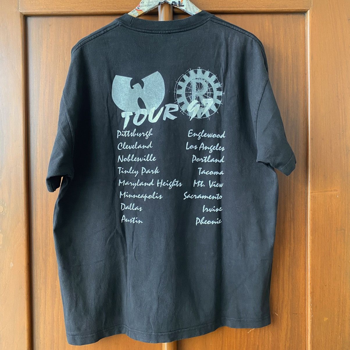 Band Tees RATM Rage Against The Machine Wu-Tang Clan Tour 97 Tshirt Size US XL / EU 56 / 4 - 6 Thumbnail