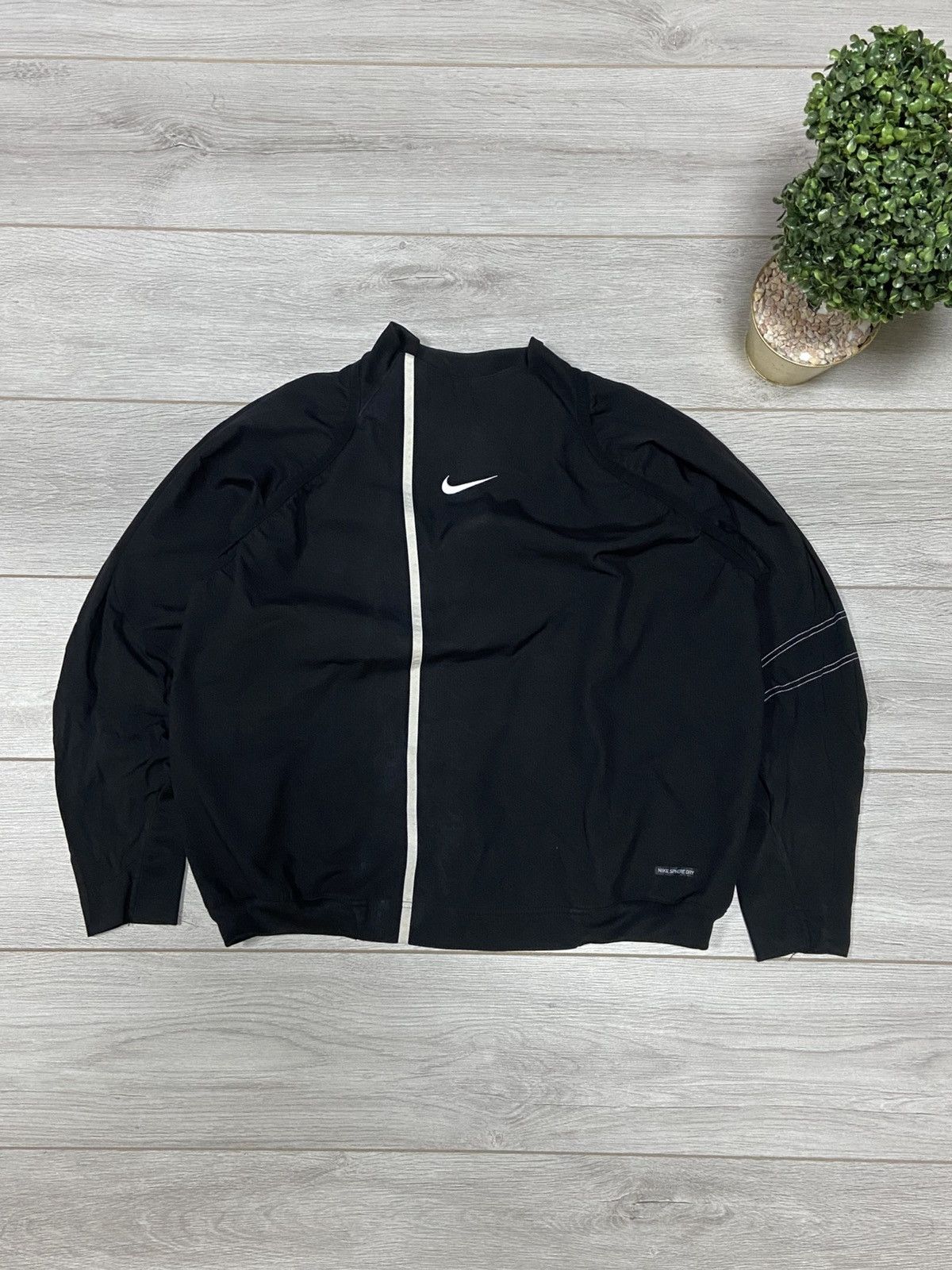 Nike Nike vintage centr swoosh total 90 nylon sweatshirt jacket Size US M / EU 48-50 / 2 - 1 Thumbnail