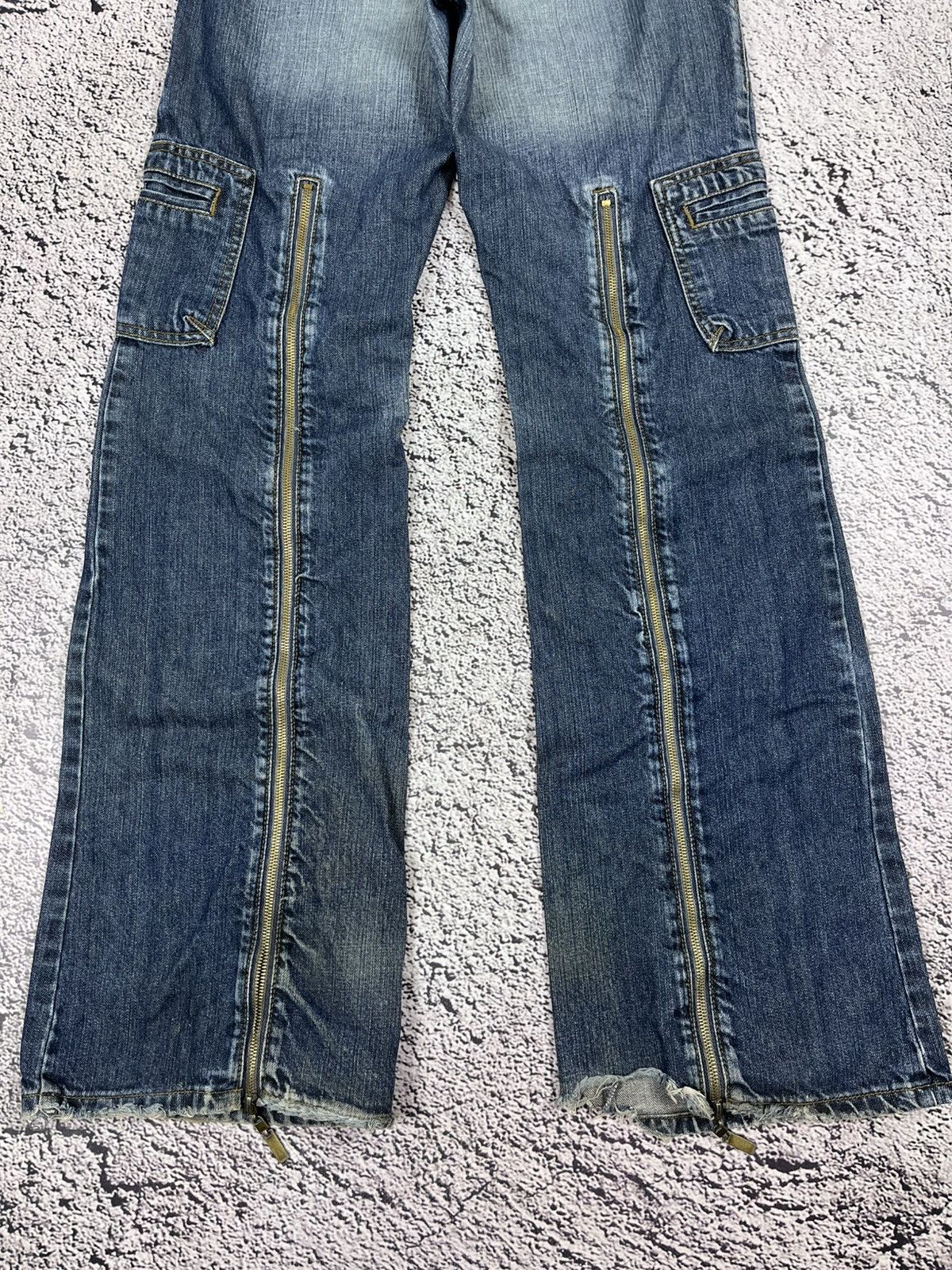 Gianfranco Ferre Vintage Gianfranco Ferre GF Low Rose Wide Zip Cargo Pants Size 28" / US 6 / IT 42 - 2 Thumbnail