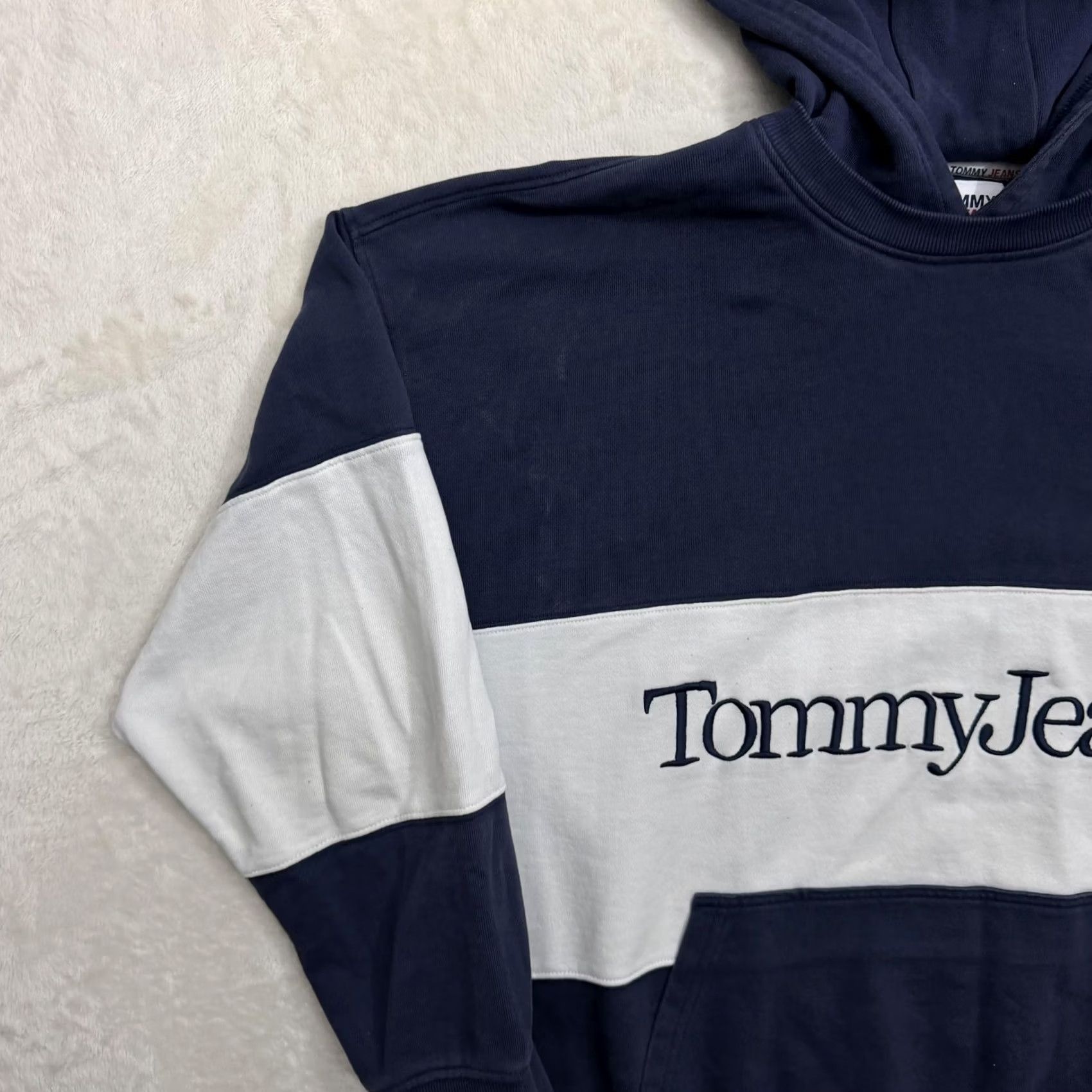 Tommy Hilfiger Tommy Hilfiger Hoodie Mens 2XL Blue Colorblock Fleece Pullover Crew Neck Sweatshirt Logo Embroidered Striped Pockets All Seasons Size US XXL / EU 58 / 5 - 6 Thumbnail