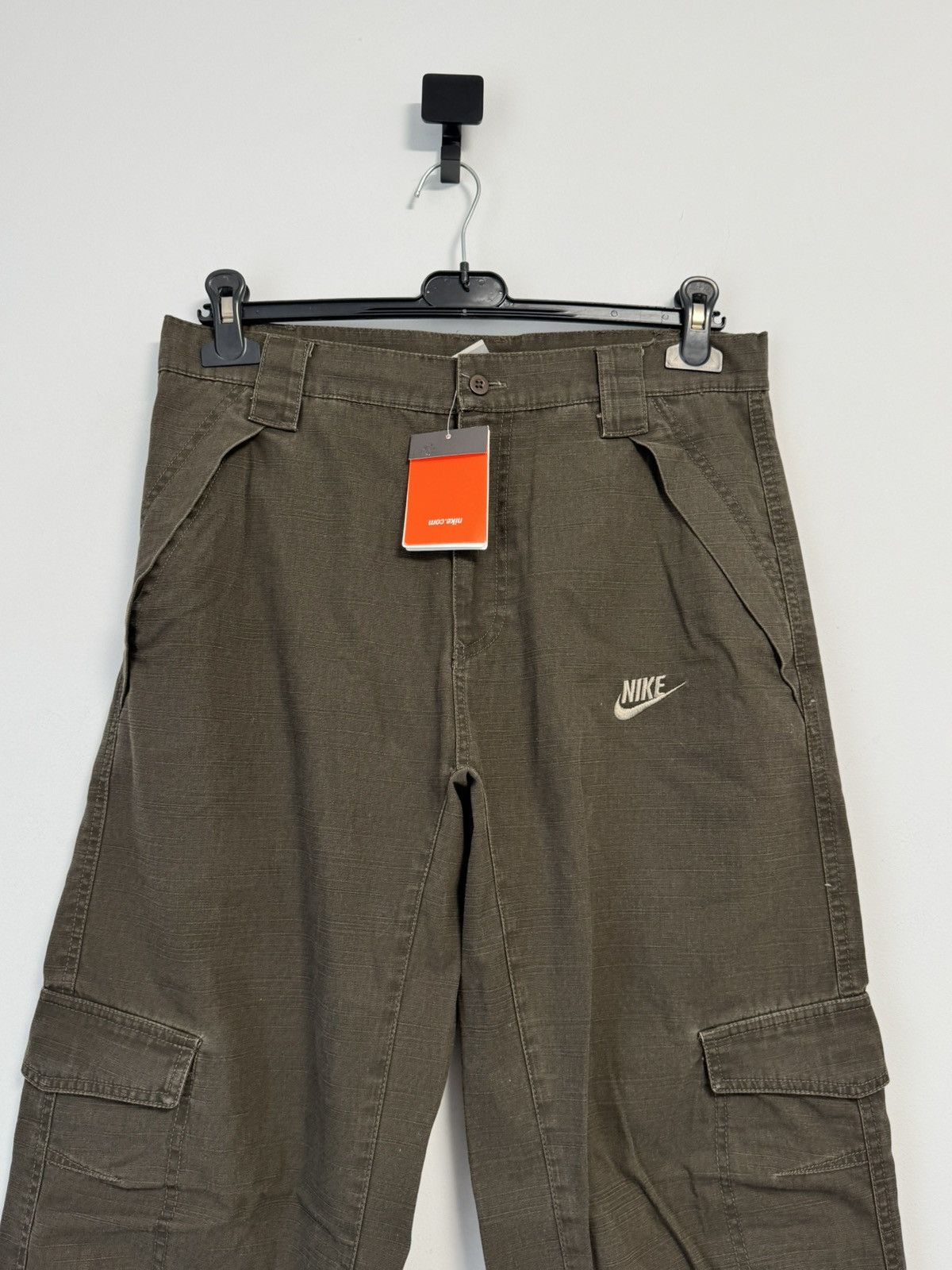 Nike Nike Vintage Y2K style hype 90’s cargo size S Size US 32 / EU 48 - 2 Thumbnail