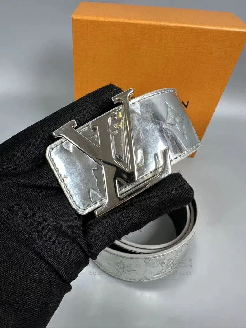 Louis Vuitton Louis Vuitton Reversible Runway Belt. Size ONE SIZE - 4 Thumbnail