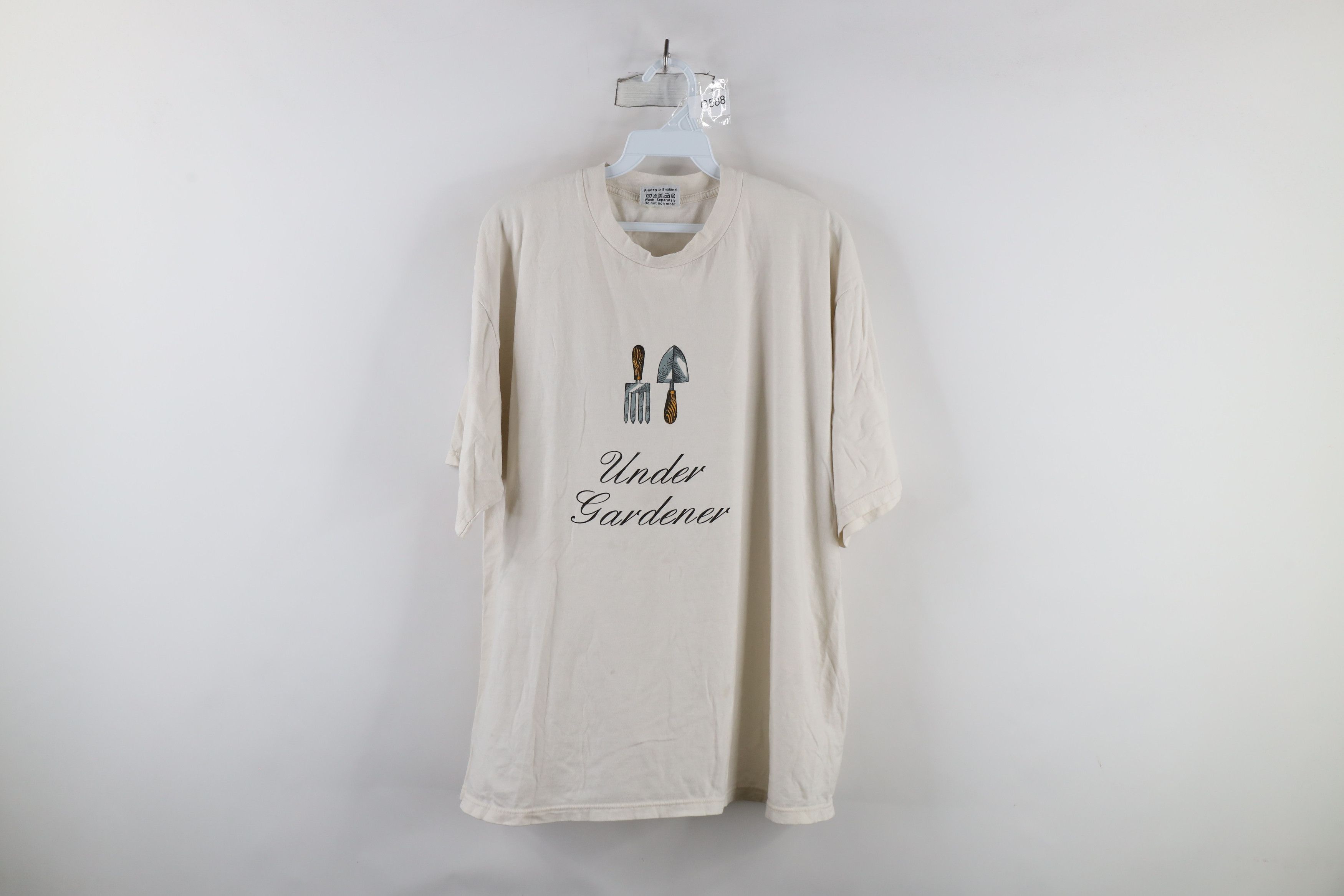 Vintage Vintage 90s Streetwear Spell Out Under Gardener T-Shirt Size US L / EU 52-54 / 3 - 1 Thumbnail