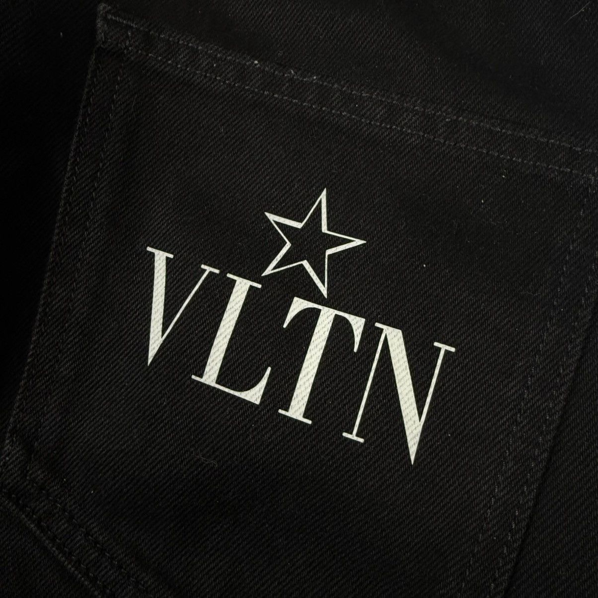 Valentino Valentino VLTN Logo Print Washed Denim Black Straight Jeans Size US 30 / EU 46 - 3 Thumbnail