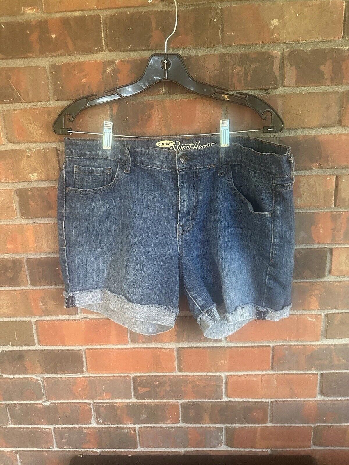 Old Navy Old Navy Sweetheart Jean Shorts Size 12 Size 34" / US 12 / IT 48 - 1 Thumbnail