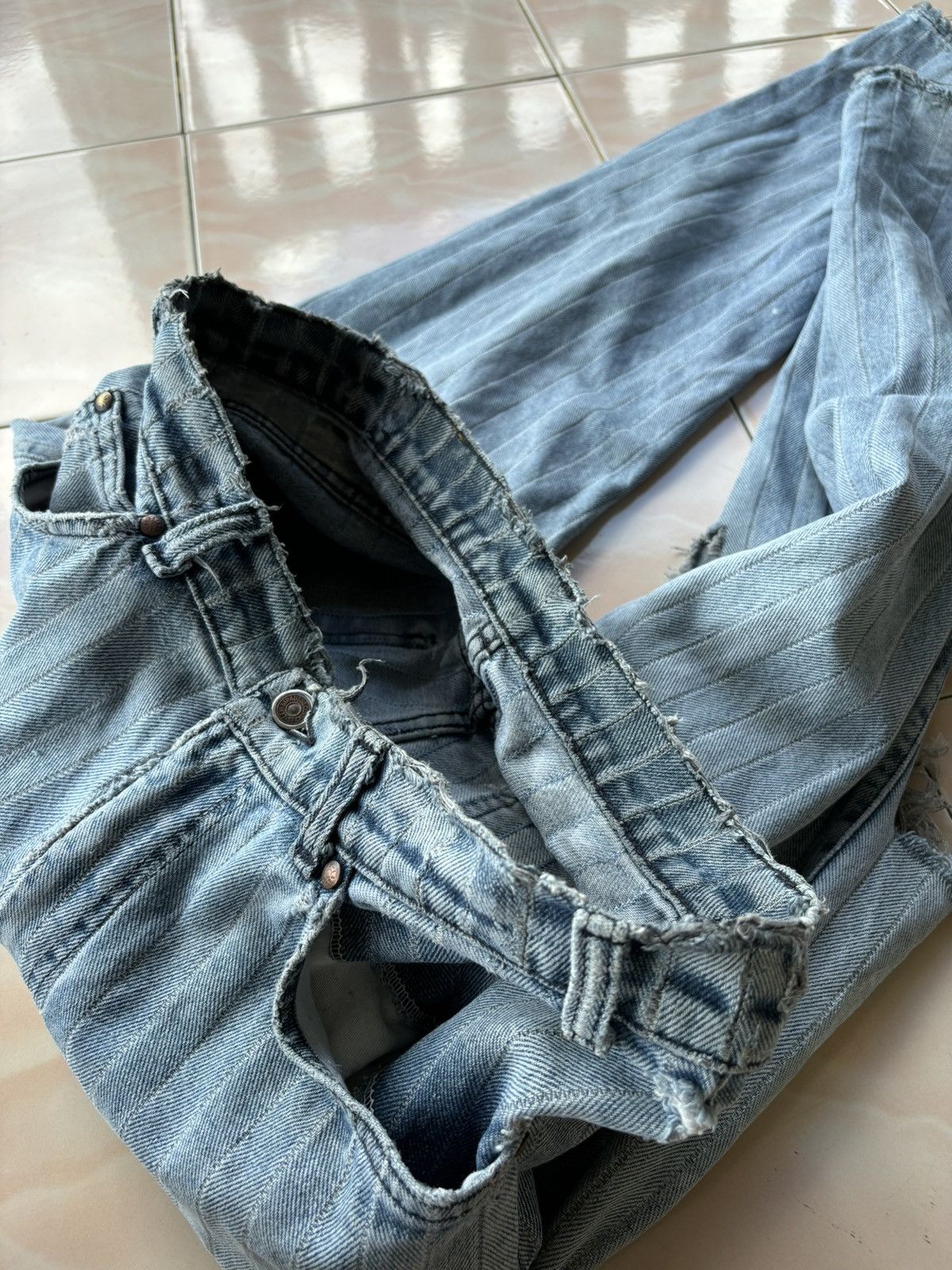 Levi's Vintage 80’s Levi’s 515 Made In USA Distressed Denim Size US 34 / EU 50 - 13 Thumbnail