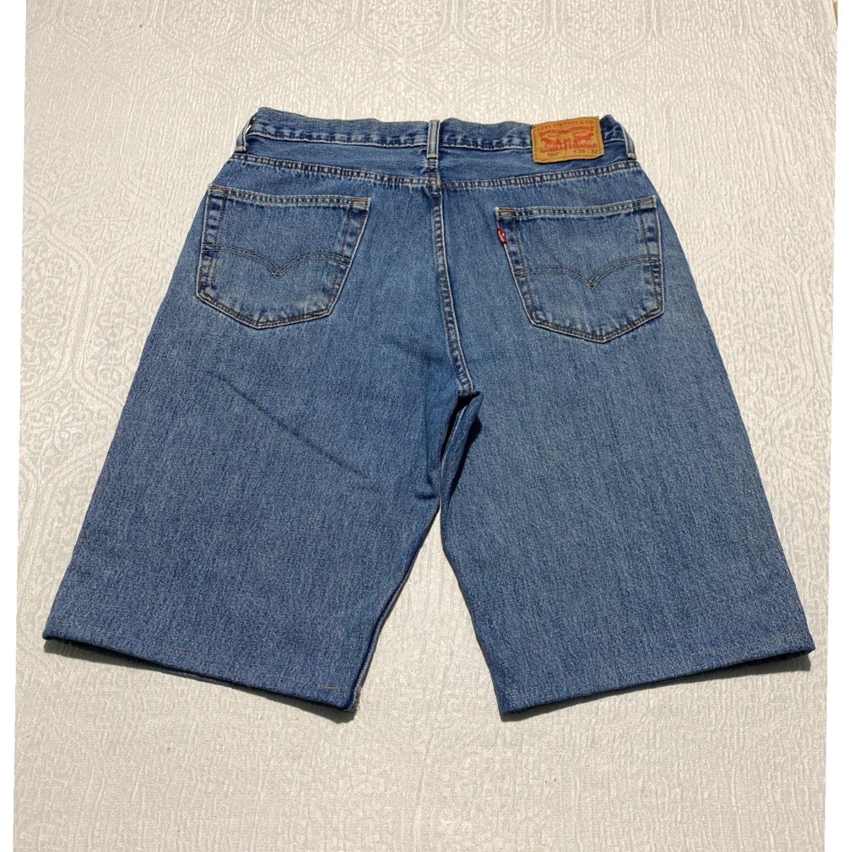 Levi's Levi's 550 Jeans Shorts Men 36x12 Bermuda Denim Blue Size US 36 / EU 52 - 2 Thumbnail