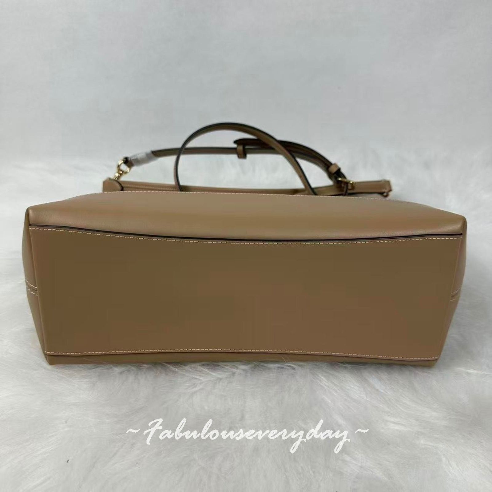 Coach Coach Laurel Large Shoulder HorseCarriage CAK92 Dark Natural Size ONE SIZE - 7 Thumbnail