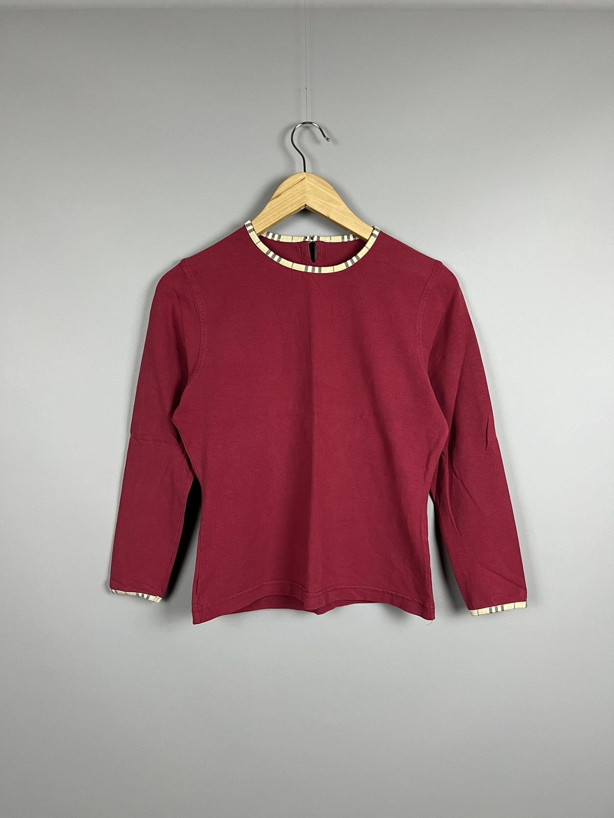 Burberry Vintage BURBERRY long sleeve nova check collar/cuffs Size M / US 6-8 / IT 42-44 - 1 Thumbnail