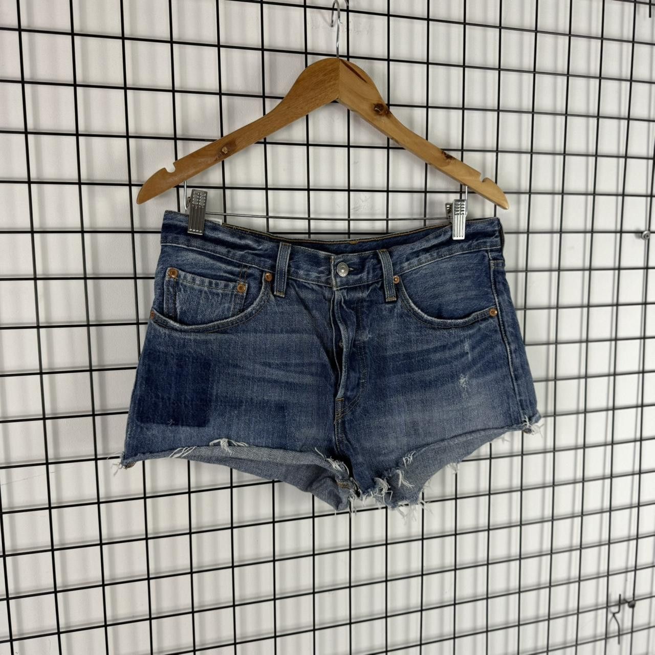 Levi's Levis Womans Shorts Jeans Vintage 2000s Size 32" / US 10 / IT 46 - 2 Thumbnail