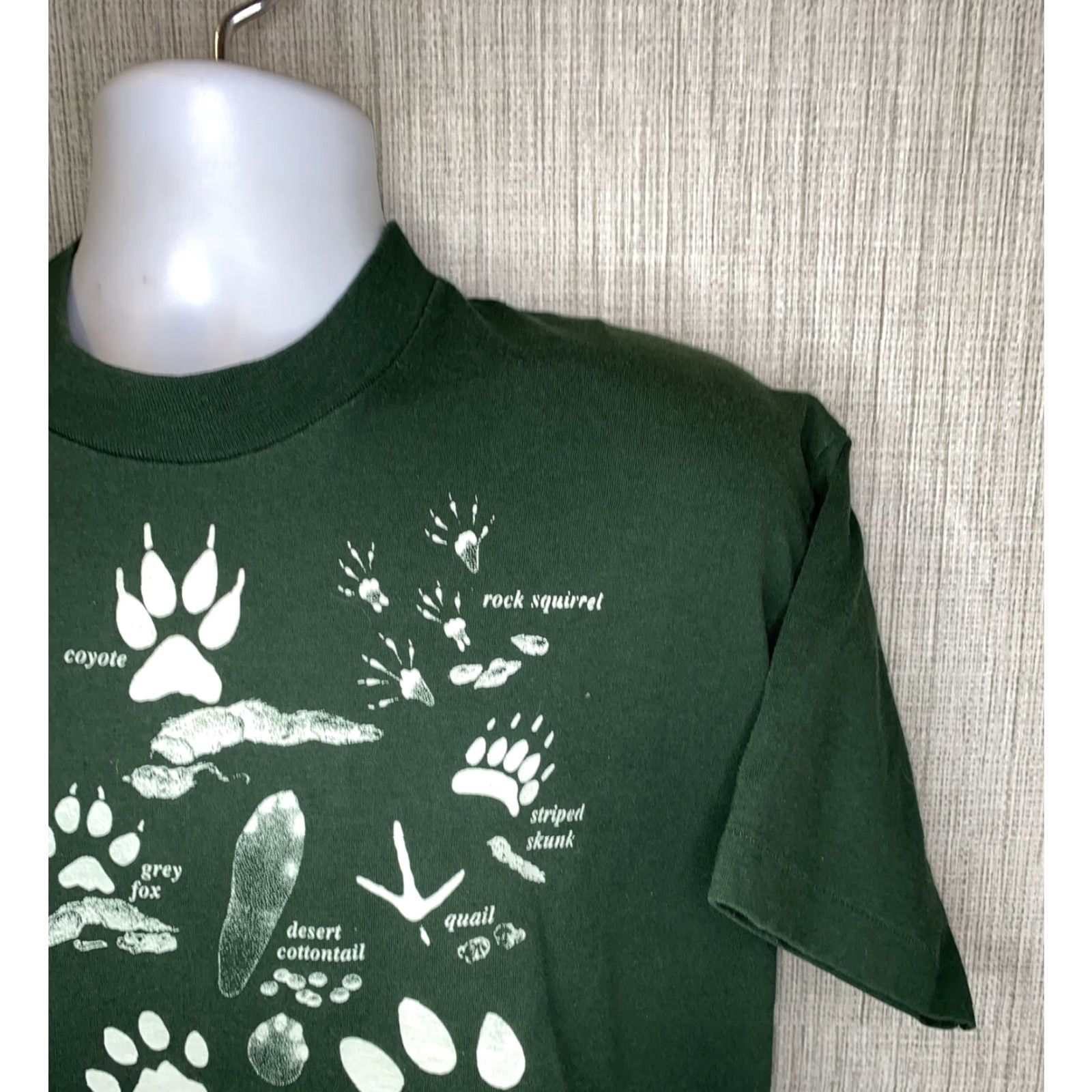 Fruit Of The Loom Fruit of the Loom Vtg Mens Green USA Made Wander The Wild T-Shirt Size XL Regular Fit Short Sleeve Cotton/Polyester Size US XL / EU 56 / 4 - 2 Thumbnail