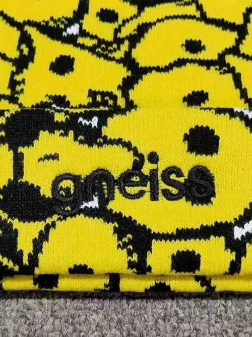 Other Star All Over Graphic Knit Beanie Hat Yellow Size ONE SIZE - 2 Thumbnail