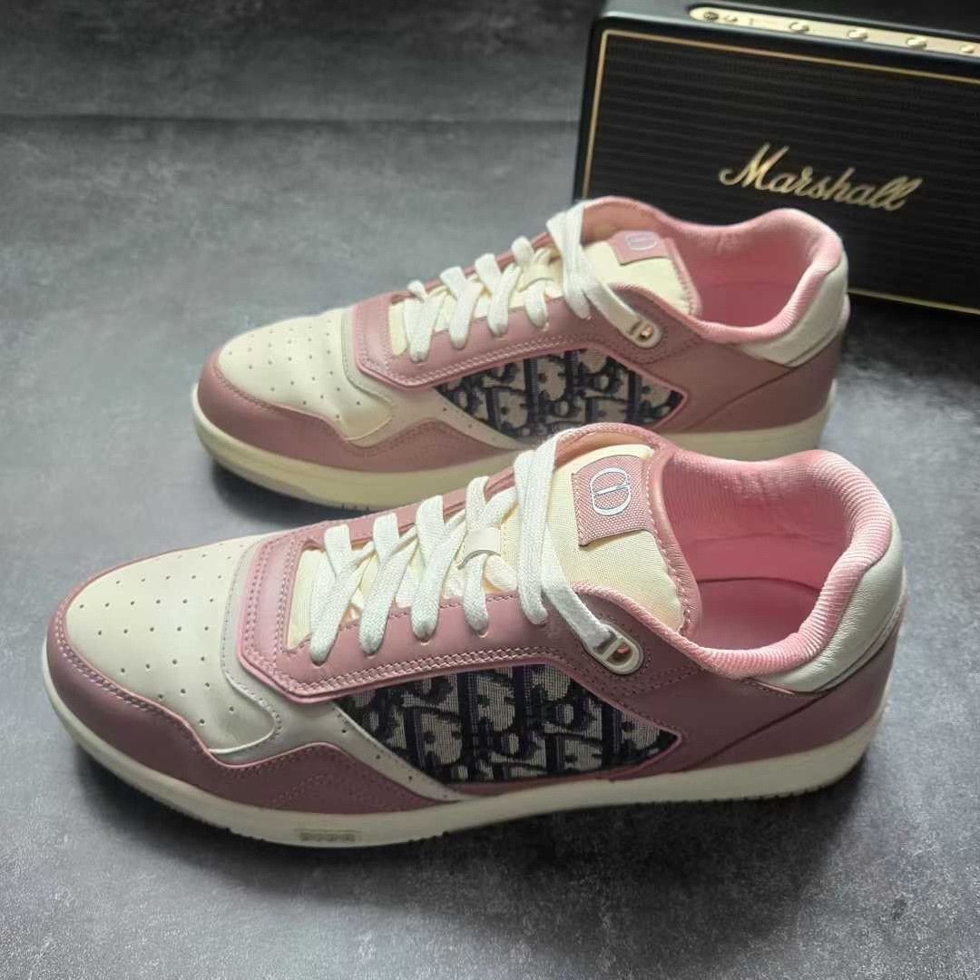 Balenciaga Balenciaga Pink Lowtop Sneakers 27 Men Size US 10 / EU 43 - 1 Thumbnail