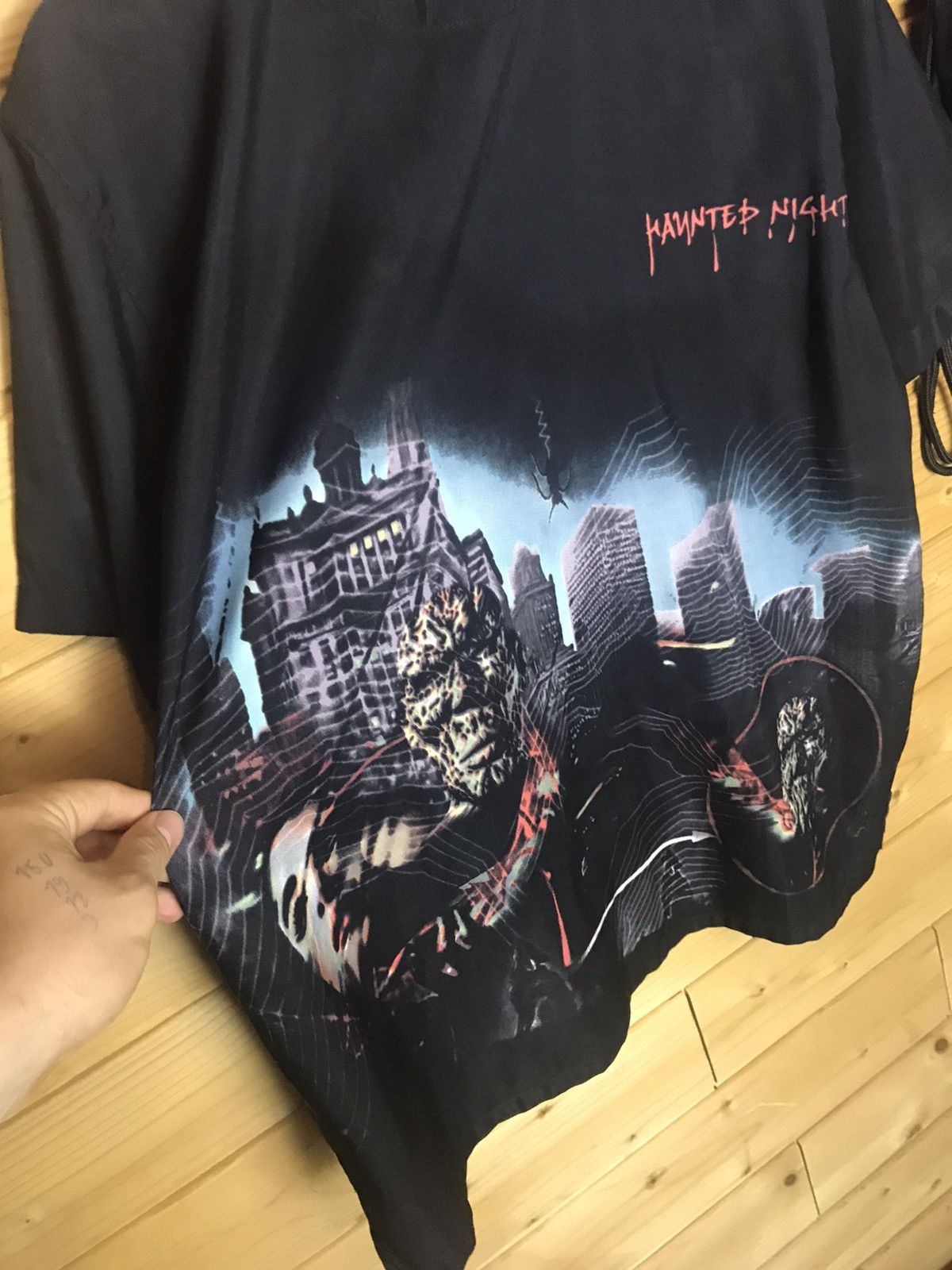Vintage Vintage Haunted Night shirt Size US L / EU 52-54 / 3 - 9 Thumbnail