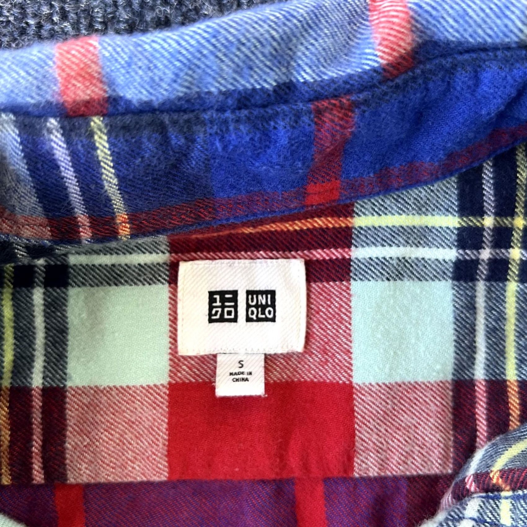 Uniqlo Uniqlo Shirt Mens Small Red Blue Plaid Flannel Cotton Button Front Long Sleeve Size US S / EU 44-46 / 1 - 2 Thumbnail