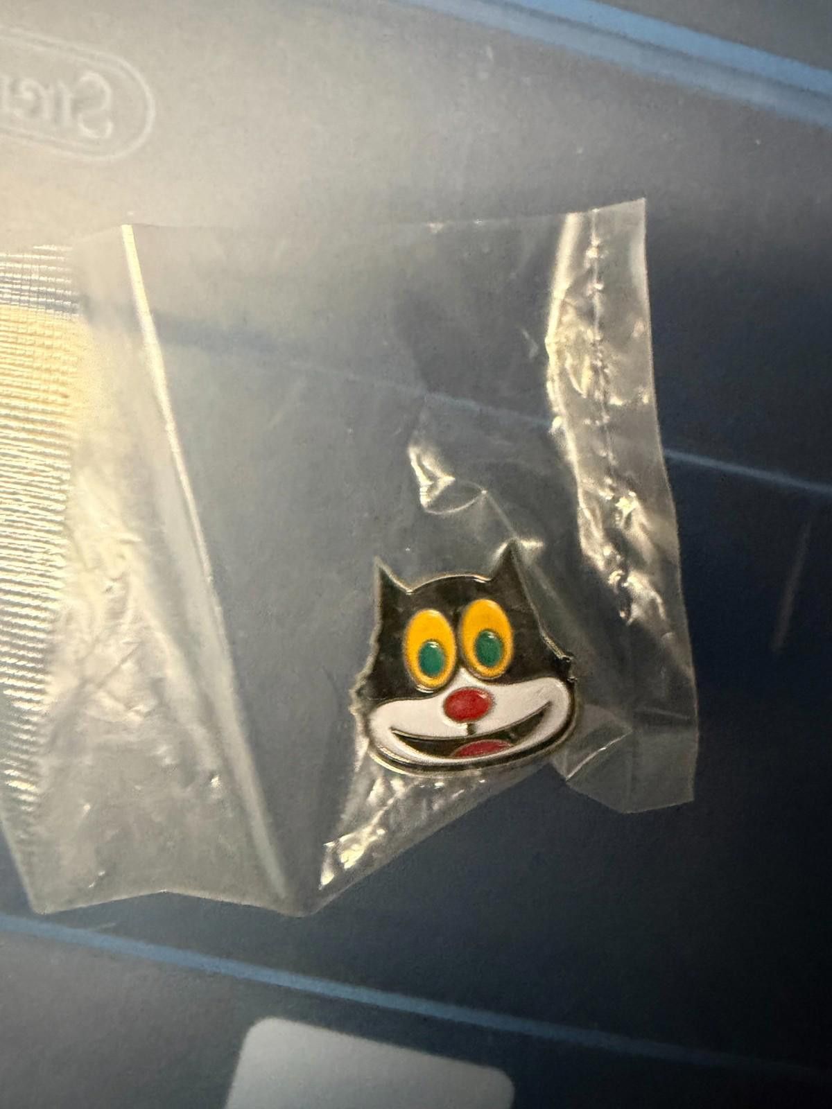 Other Supreme Mad Cat Pin FW15 Size ONE SIZE - 1 Thumbnail