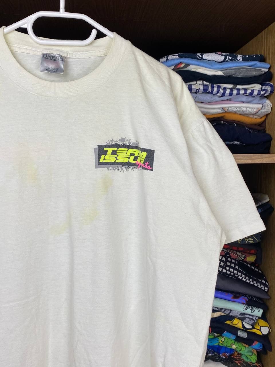 Vintage Vintage Team Issue 1992 "Hi Mom!" 90s Graphic Tee Size US XL / EU 56 / 4 - 4 Thumbnail