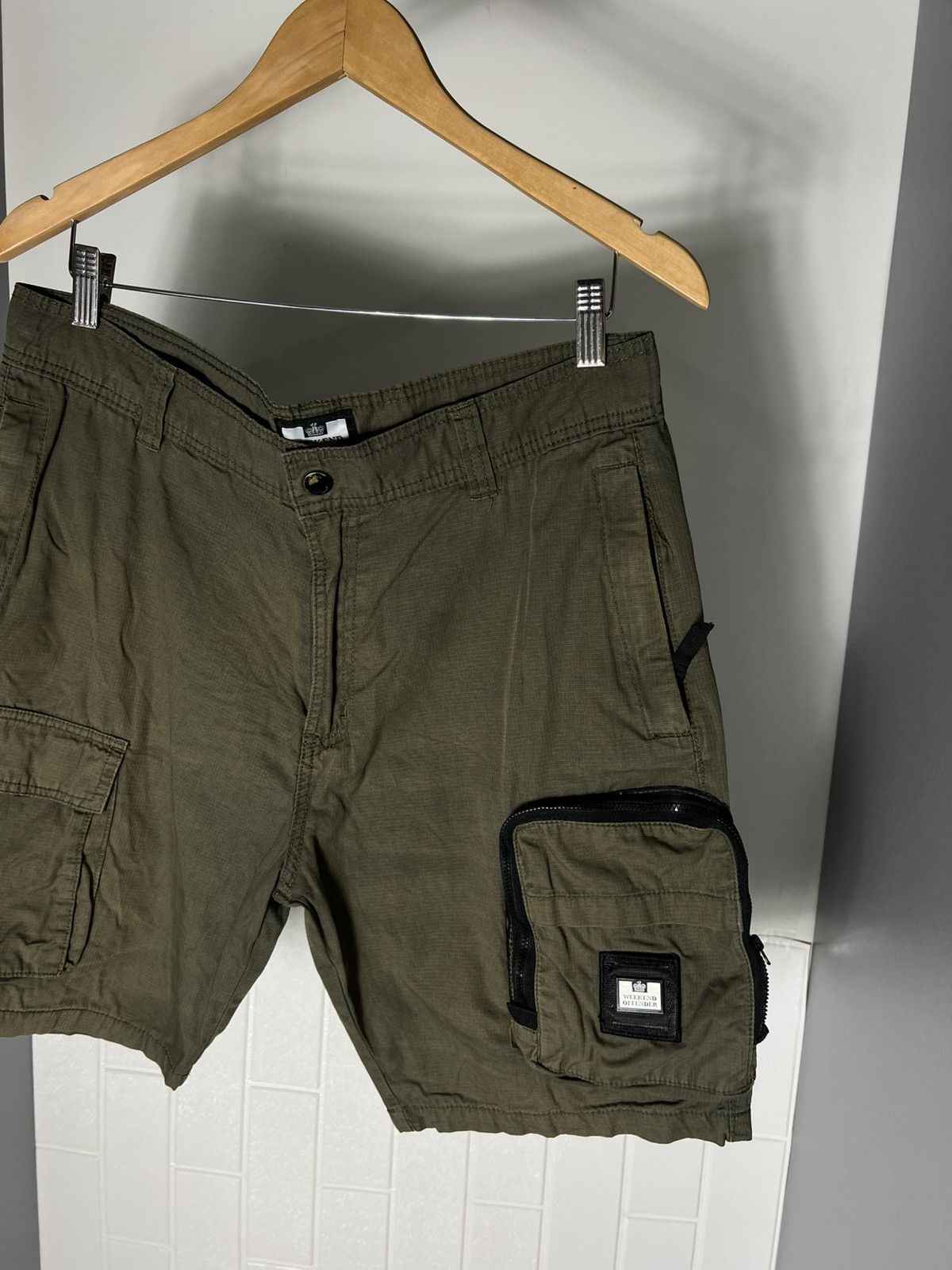 Weekend Offender VINTAGE WEEKEND OFFENDER MULTIPICKET CASUAL SHORTS Y2K 90s Size US 32 / EU 48 - 13 Thumbnail