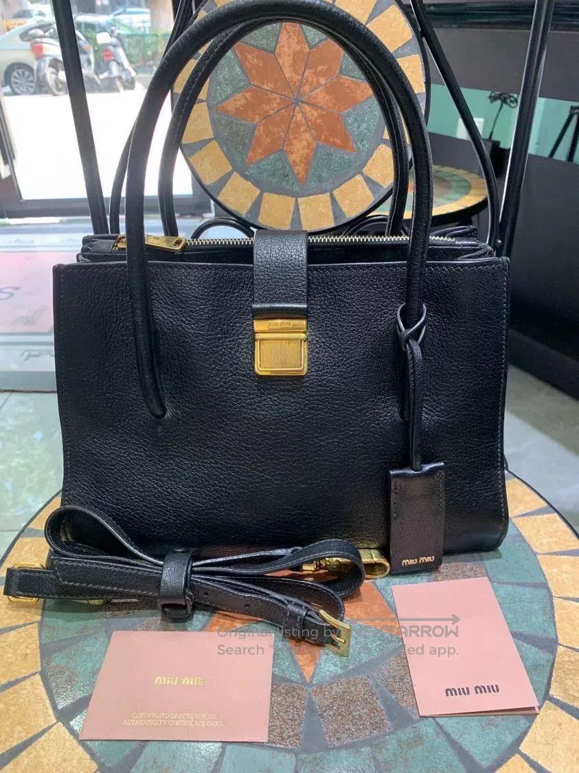 Miu Miu Miu Miu Classic Black Leather Accordion Bag. Size ONE SIZE - 2 Thumbnail