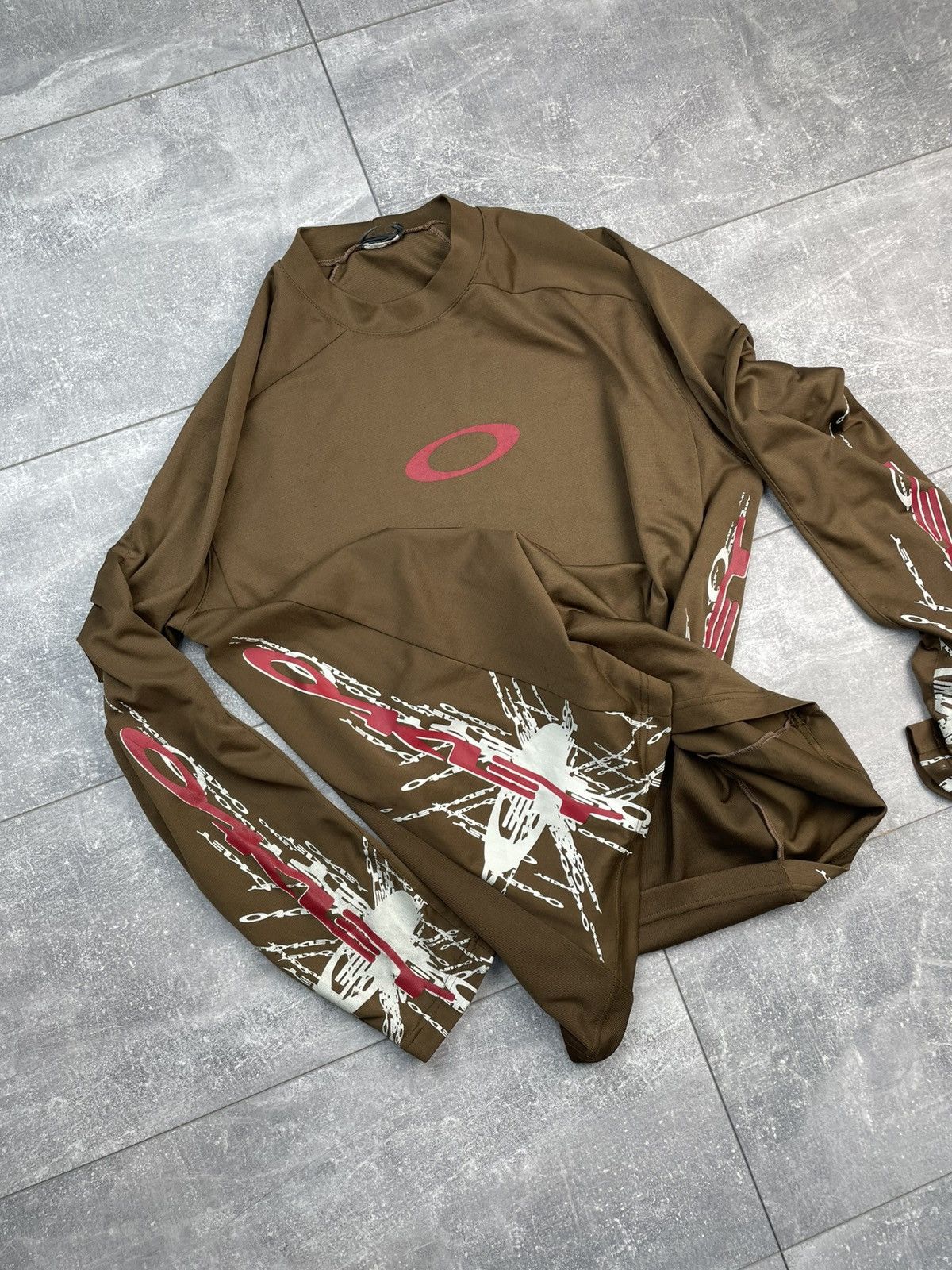 Oakley Oakley Vintage Long Sleeve Big Logo Rare 90s Size US XL / EU 56 / 4 - 2 Thumbnail