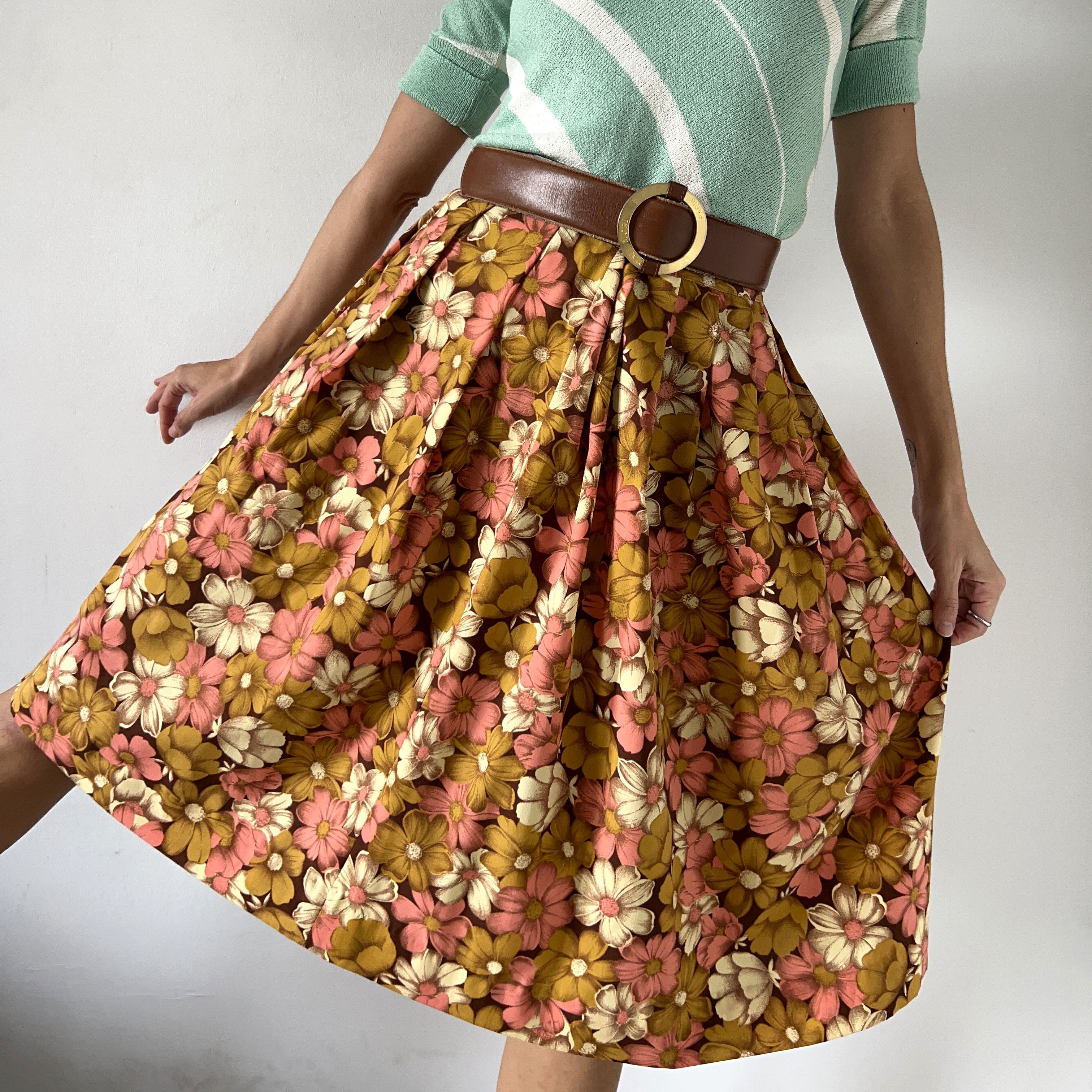 Handmade × Vintage Vintage 70s flower power skater skirt Size 30" / US 8 / IT 44 - 5 Thumbnail