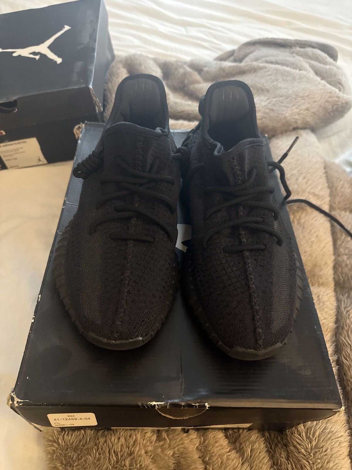 Yeezy Yeezy 350 onyx Size US 9.5 / EU 42-43 - 3 Thumbnail