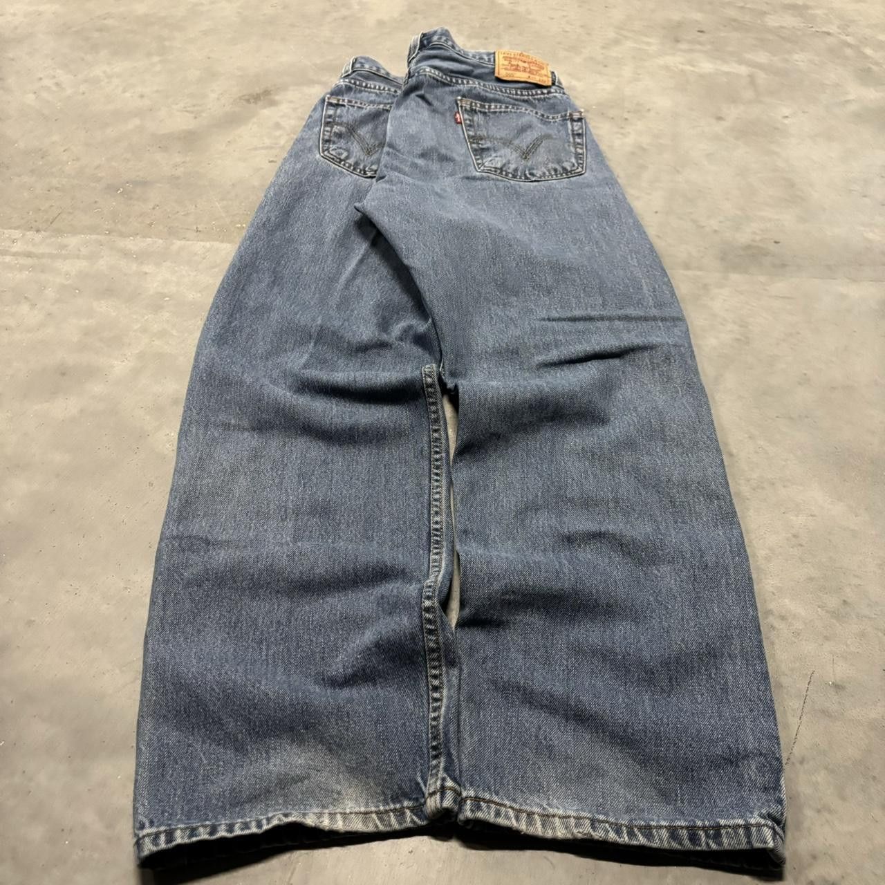 Levi's × Vintage Crazy Vintage Y2K/2000s Levis Medium Wash Essential Denim Jeans! Size US 36 / EU 52 - 4 Thumbnail