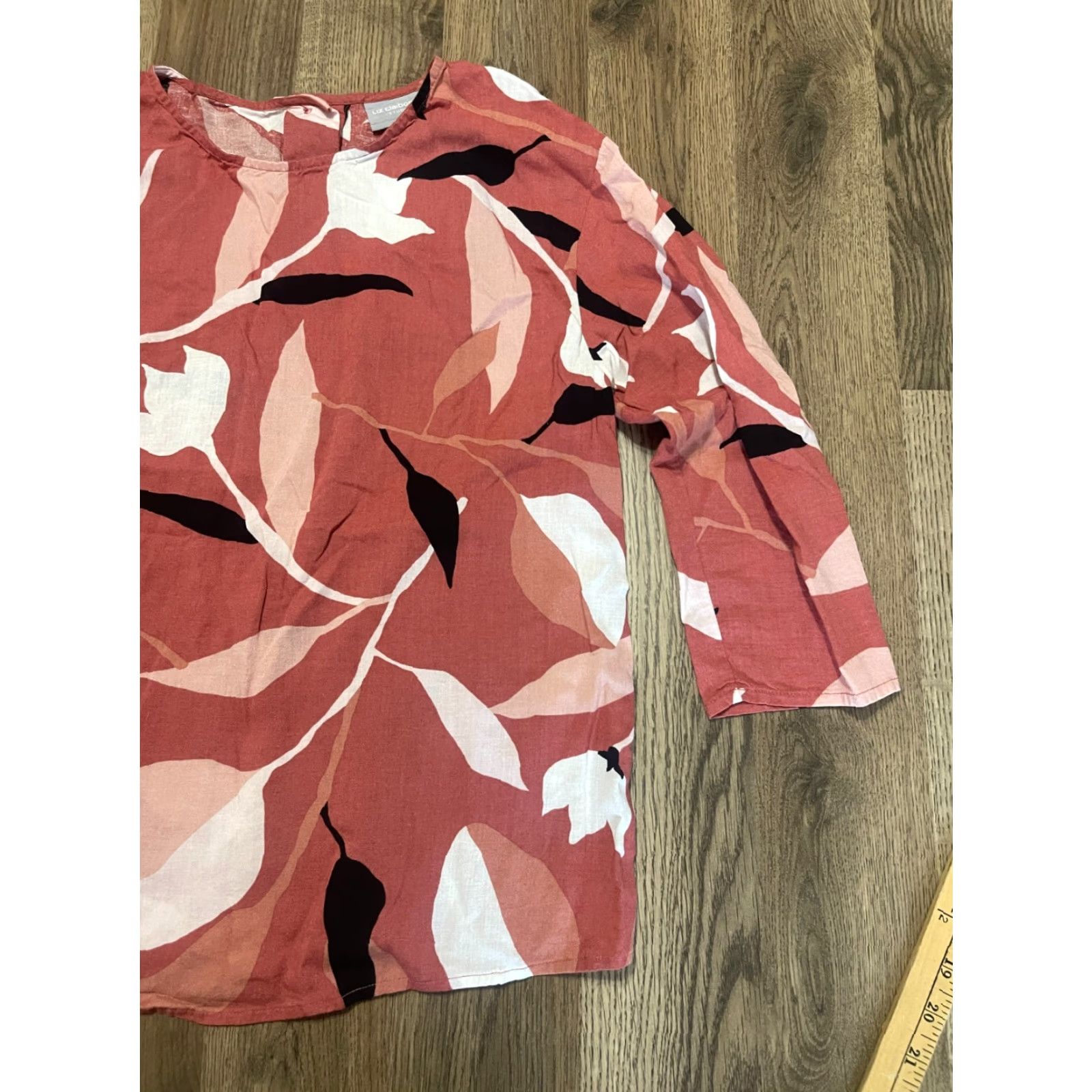 Liz Claiborne Liz Claiborne Shirt Womens Small 3/4 Sleeve Multicolor Pink White Black Colorful Casual T-Shirt Size S / US 4 / IT 40 - 4 Thumbnail