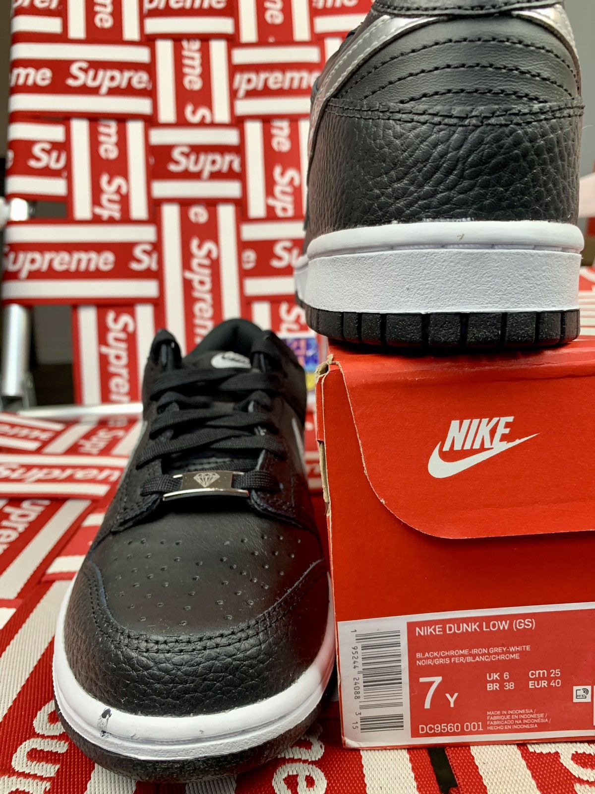 Nike Nike Dunk Low NBA 75th Anniversary Spurs (GS) size 7y (8,5w) Size US 7 / EU 40 - 7 Thumbnail