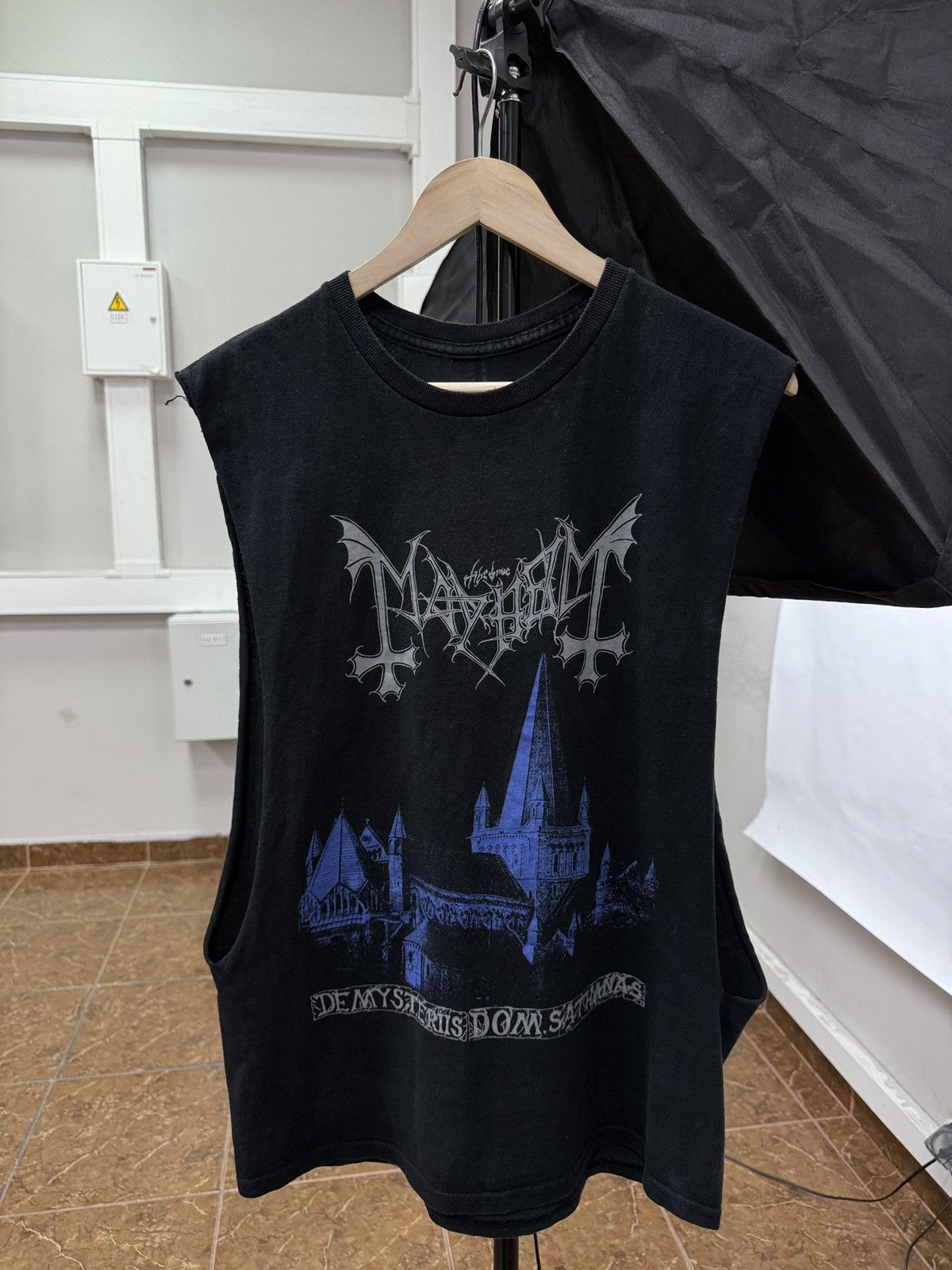 Band Tees 🇳🇴 Vintage Y2K Mayhem De Mysteriis Dom Sathanas Black Metal Size US M / EU 48-50 / 2 - 1 Thumbnail