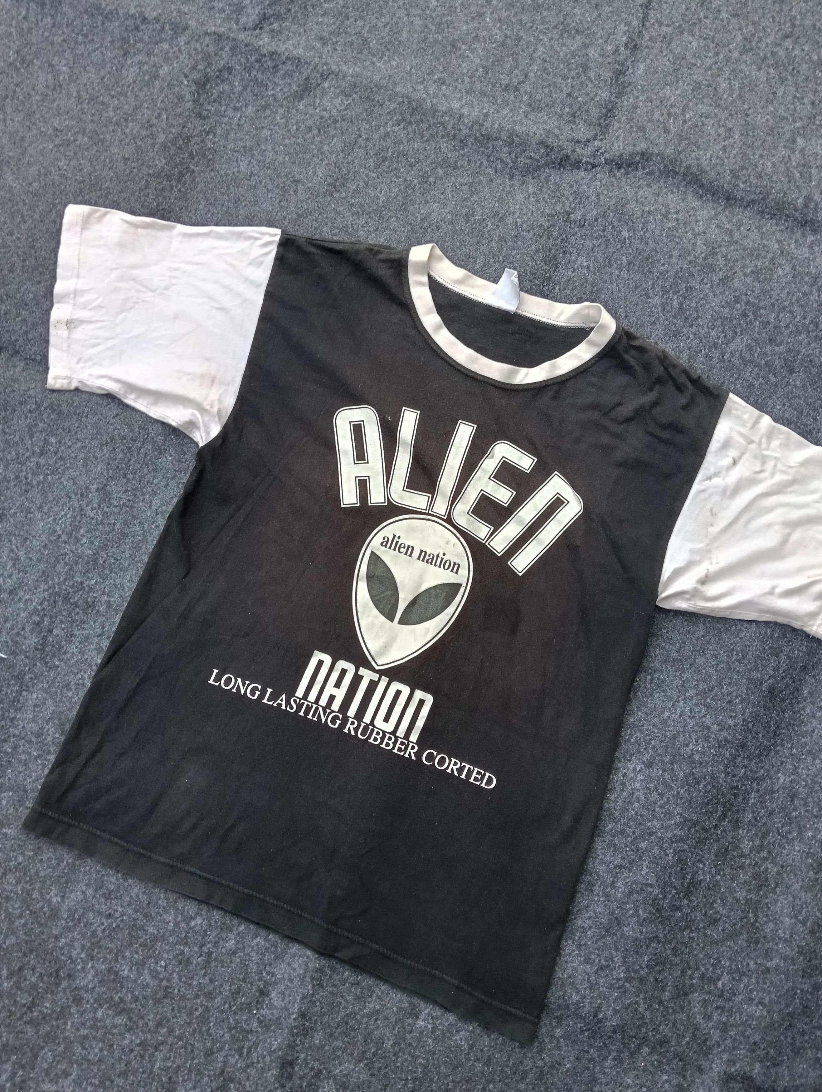 Alien Workshop 90s alien nation big Logo like alien workshop style Size US M / EU 48-50 / 2 - 1 Thumbnail