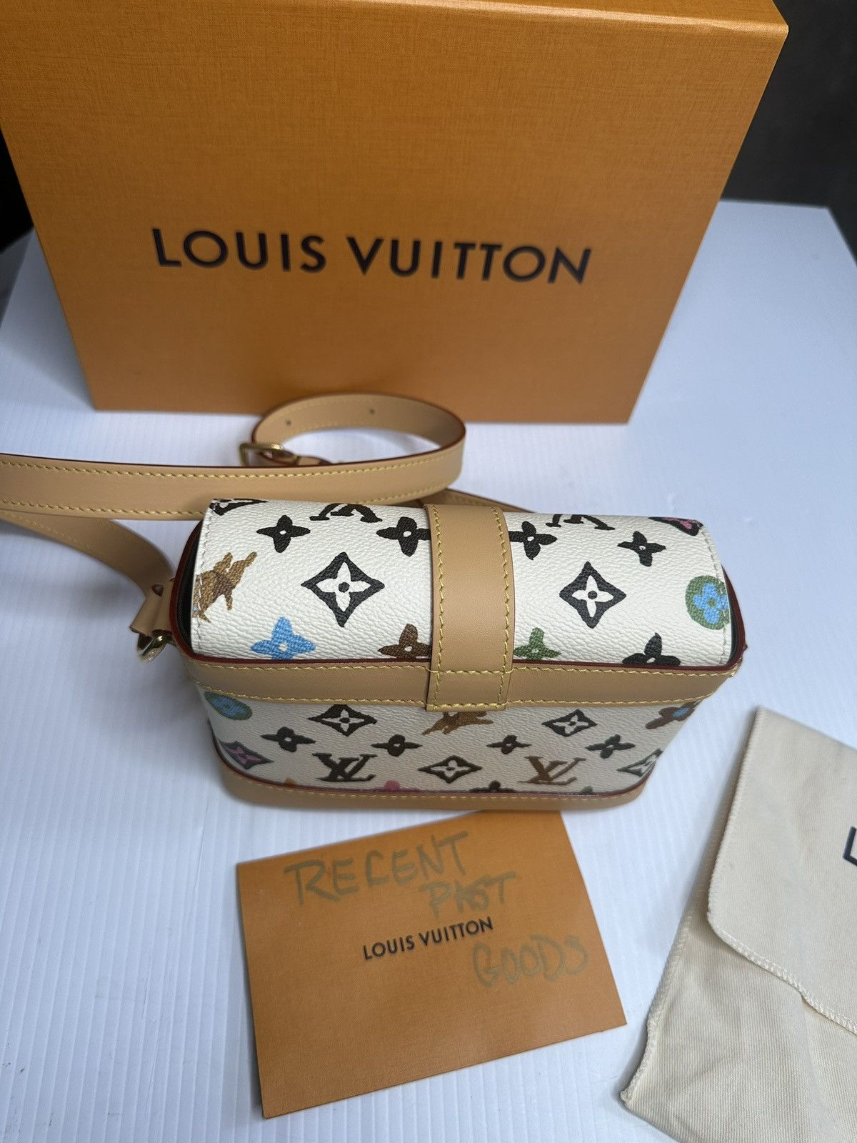 Louis Vuitton × Tyler The Creator Louis Vuitton Tyler The Creator Craggy Wearable Wallet Size ONE SIZE - 2 Thumbnail